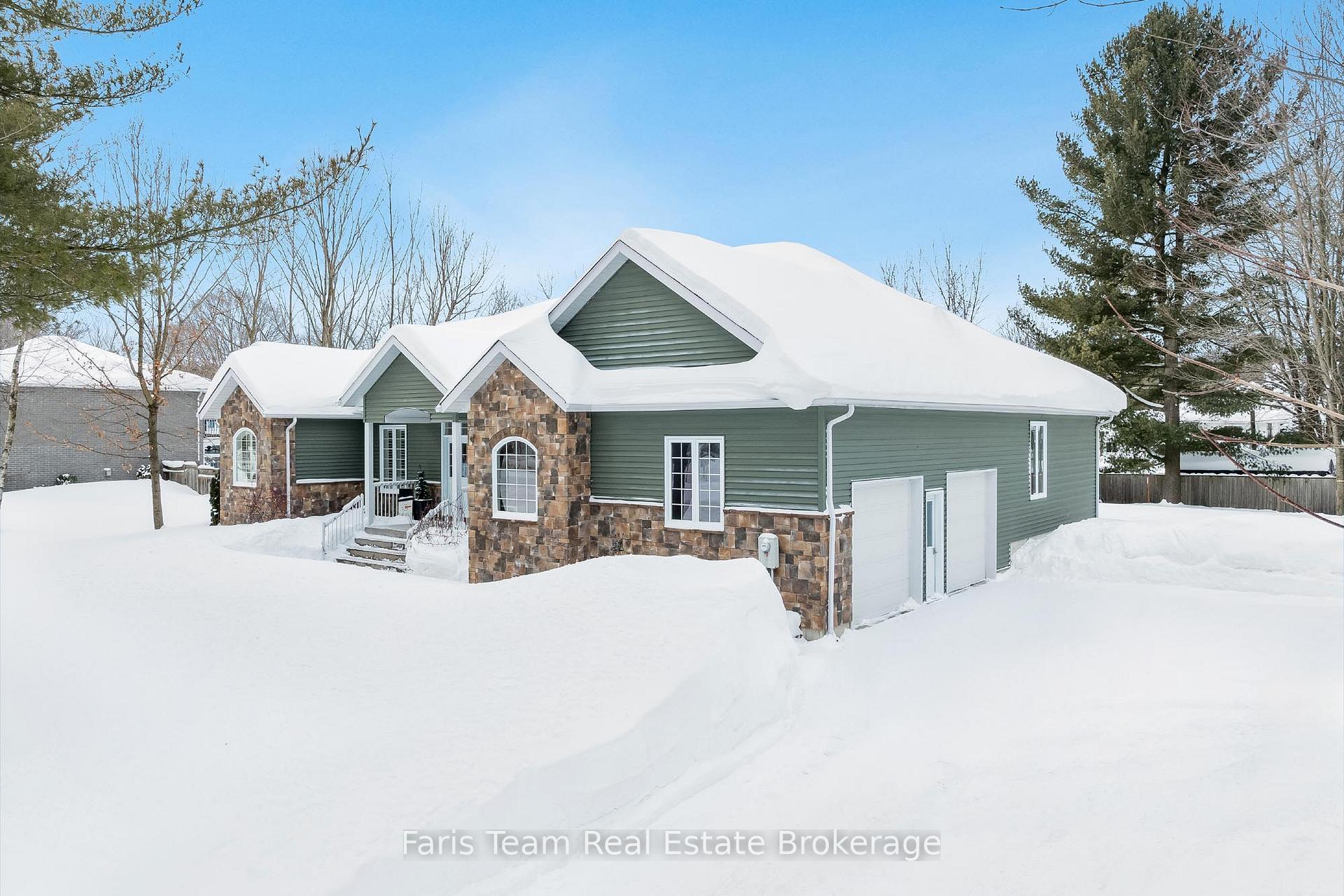 Photo 6 of 32 Bailey Crescent, Tiny, Wyevale — HOMEH