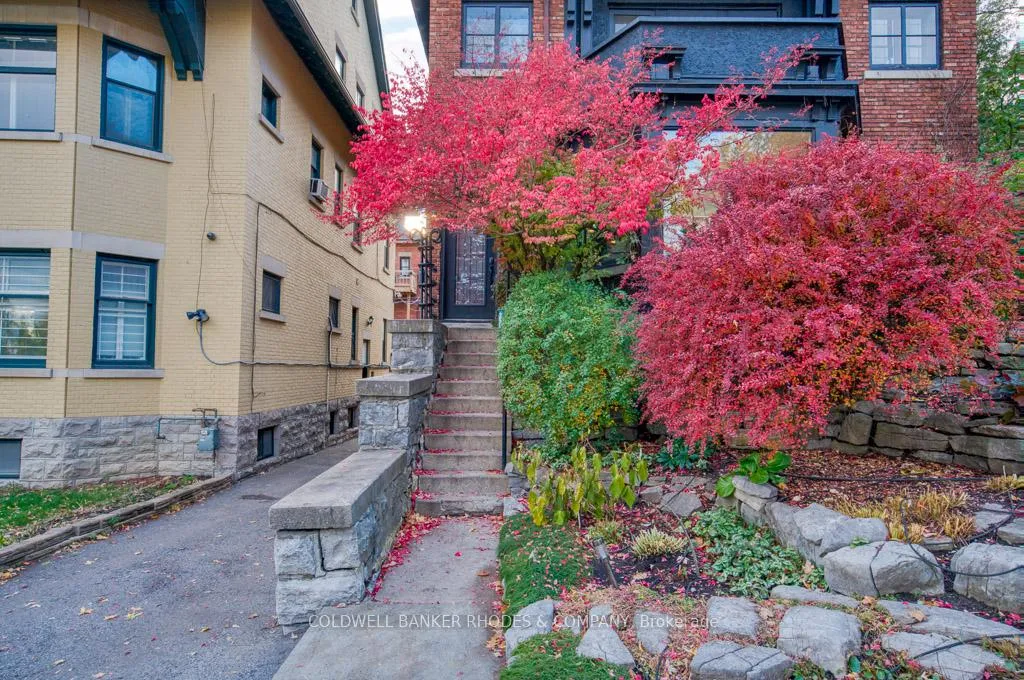 Photo 2 of Unit 1, 8 1/5 Range Road, Ottawa, Sandy Hill — HOMEH
