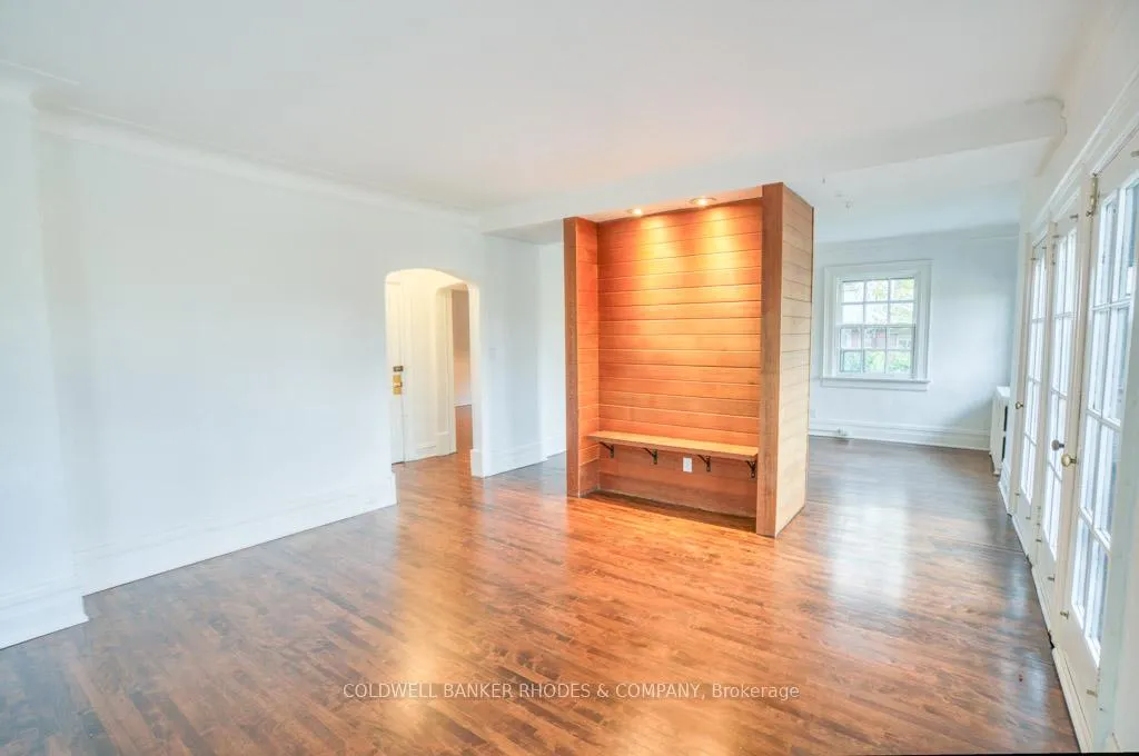 Photo 9 of Unit 1, 8 1/5 Range Road, Ottawa, Sandy Hill — HOMEH