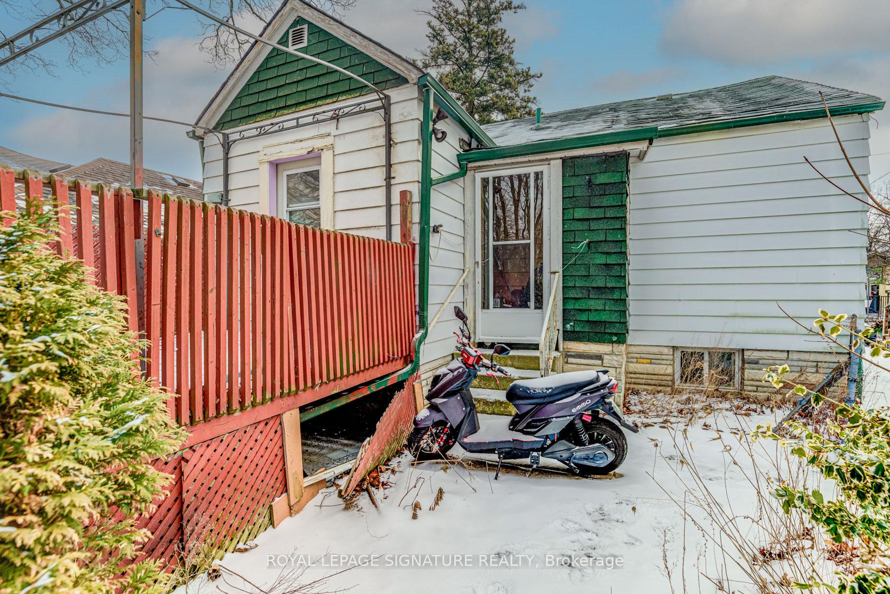 Photo 7 of 30 Freeman Street, Scarborough, Birchcliffe-Cliffside — HOMEH
