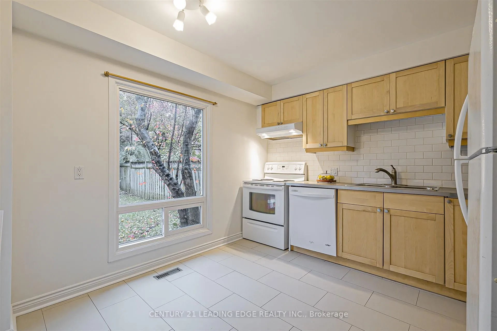 Photo 13 of 65 Karma Road, Markham, Markville — HOMEH