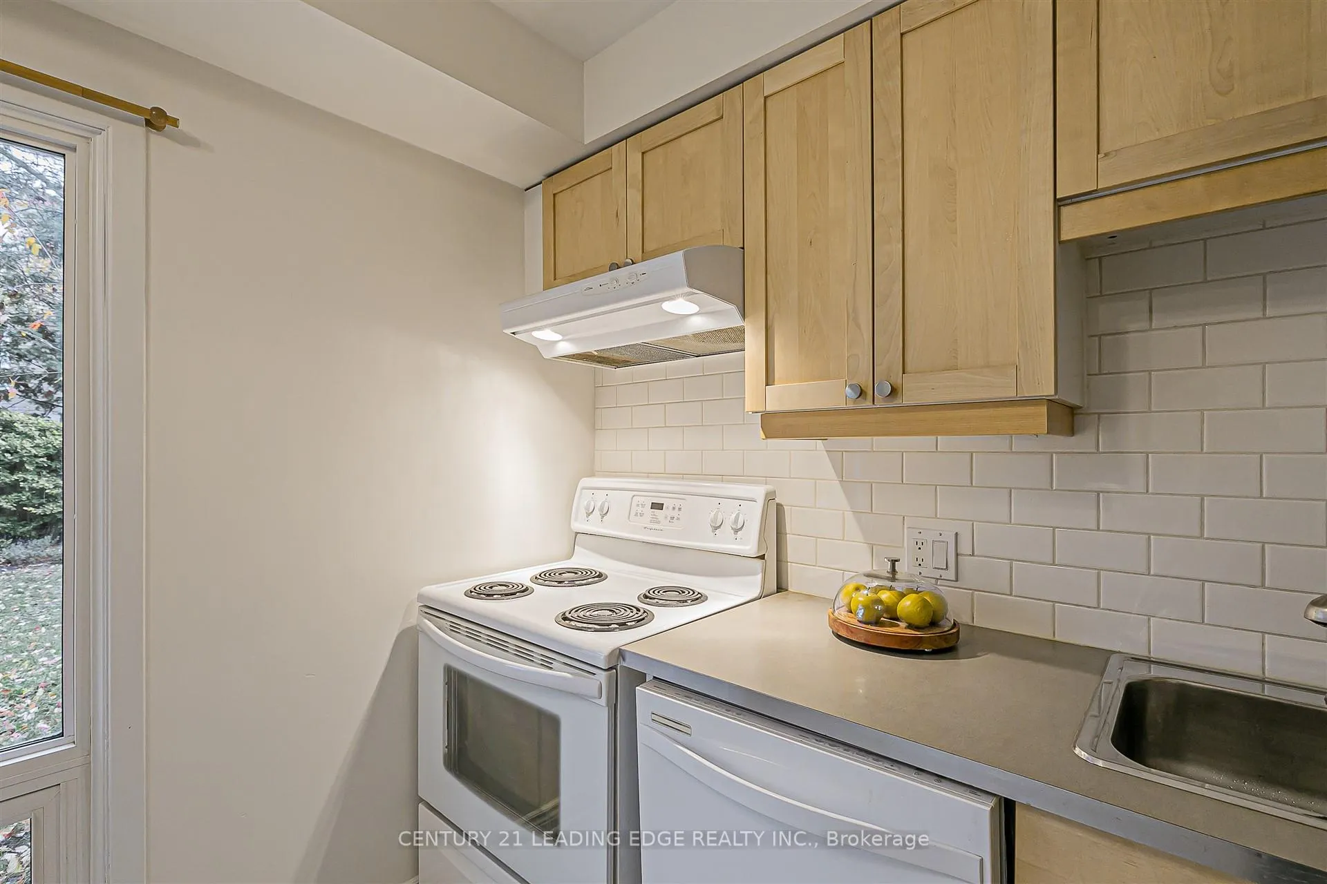 Photo 16 of 65 Karma Road, Markham, Markville — HOMEH