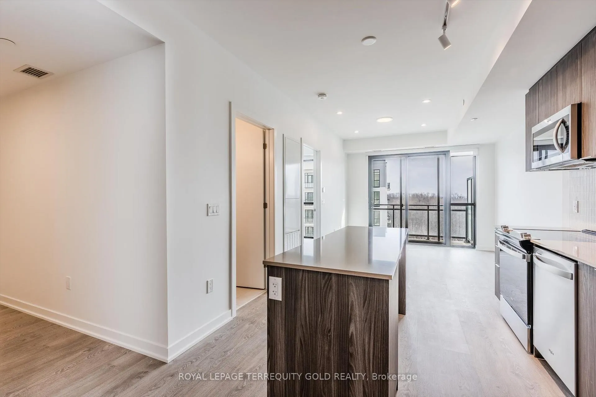 Photo 10 of Unit 705, 720 Whitlock Avenue, Milton, Cobban — HOMEH