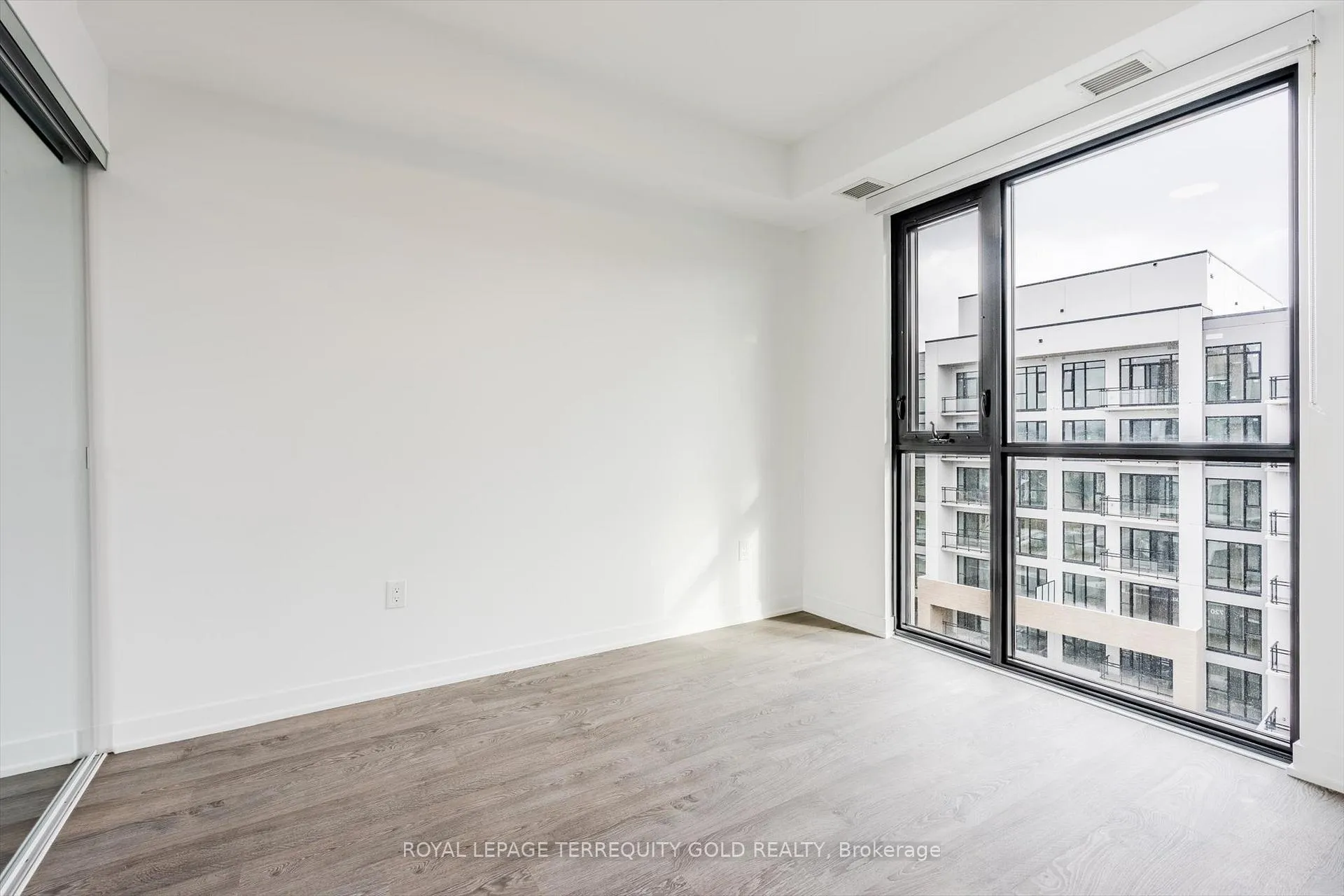 Photo 17 of Unit 705, 720 Whitlock Avenue, Milton, Cobban — HOMEH
