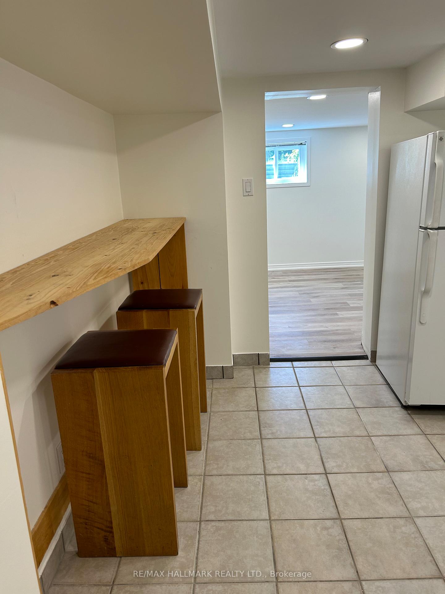 Photo 3 of Unit Lower, 341 Linsmore Crescent, Toronto, East York — HOMEH