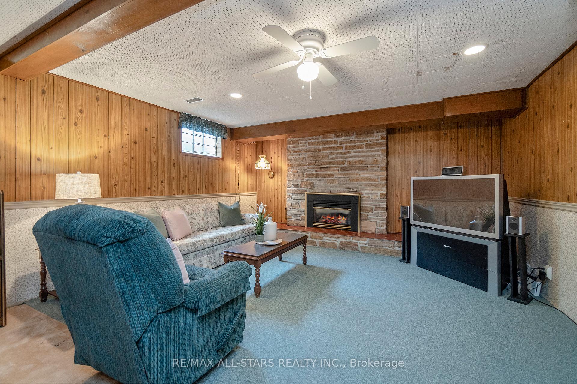 Photo 13 of 24 Ensign Place, Scarborough, Woburn — HOMEH