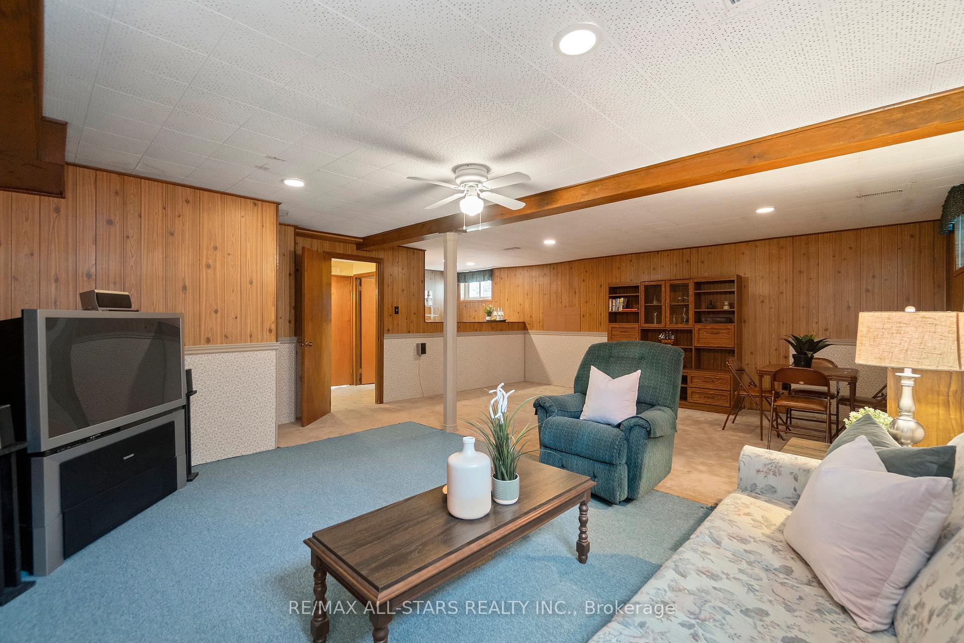 Photo 15 of 24 Ensign Place, Scarborough, Woburn — HOMEH