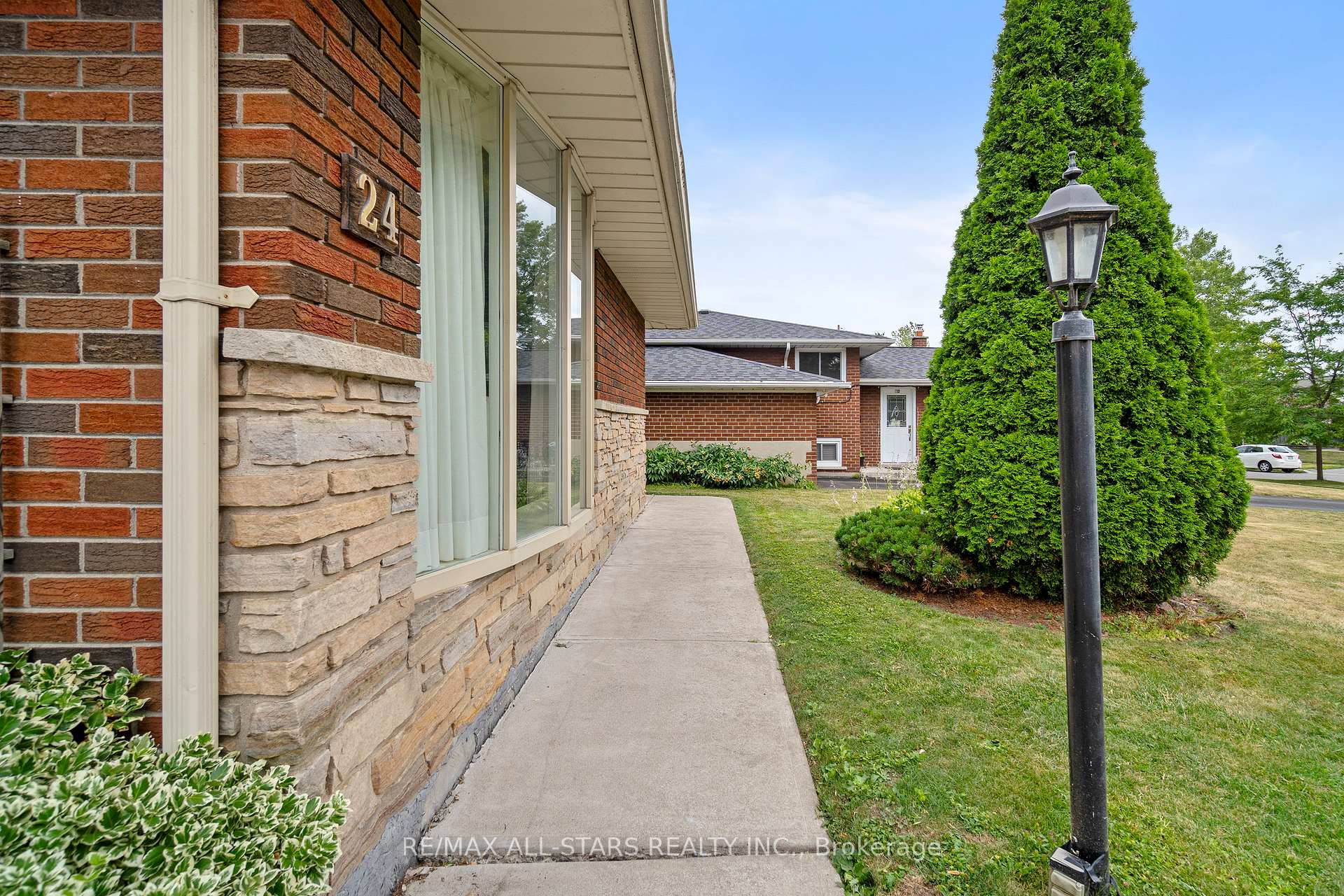 Photo 27 of 24 Ensign Place, Scarborough, Woburn — HOMEH