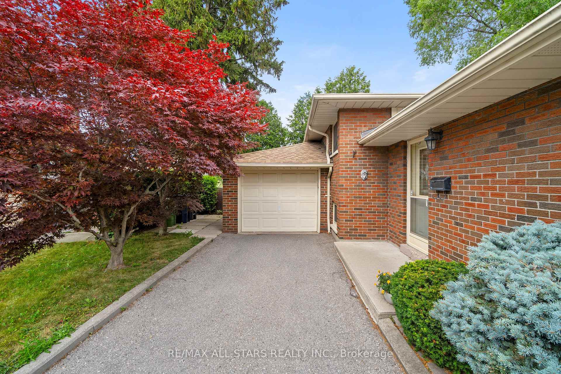 Photo 29 of 24 Ensign Place, Scarborough, Woburn — HOMEH