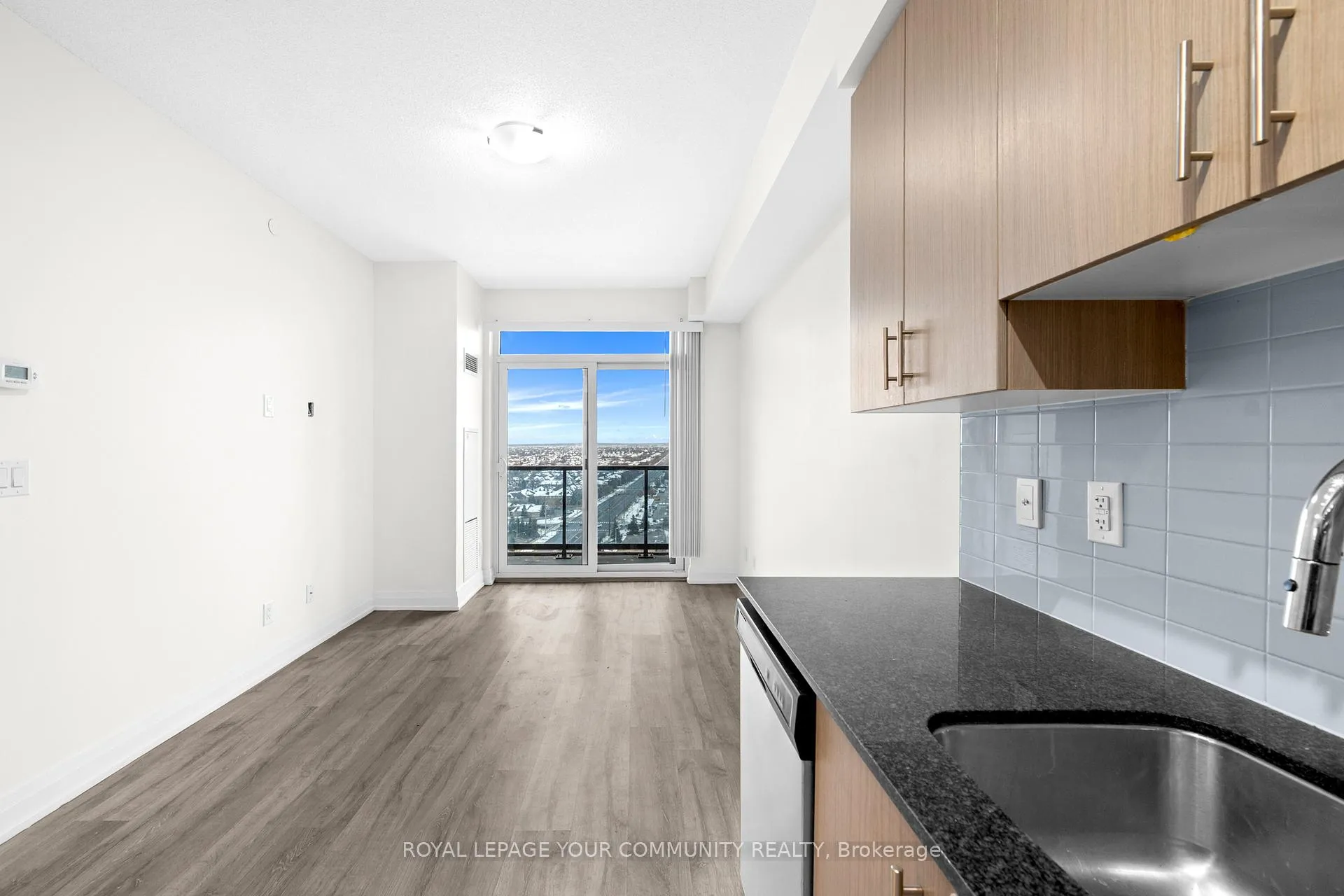 Photo 11 of Unit 1609, 3700 Highway 7 Road, Vaughan, Vaughan Corporate Centre — HOMEH