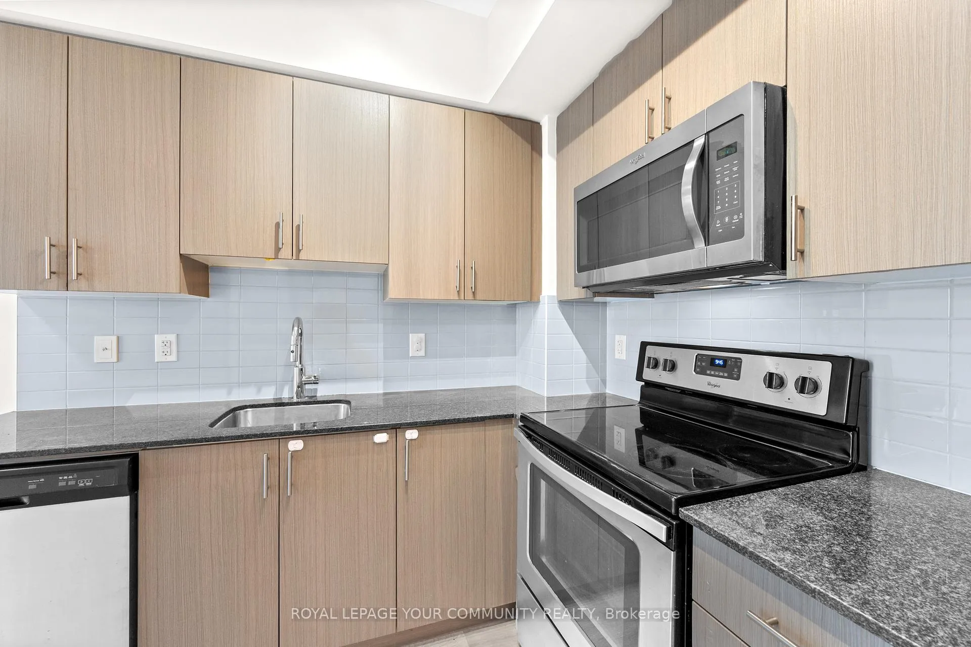 Photo 15 of Unit 1609, 3700 Highway 7 Road, Vaughan, Vaughan Corporate Centre — HOMEH