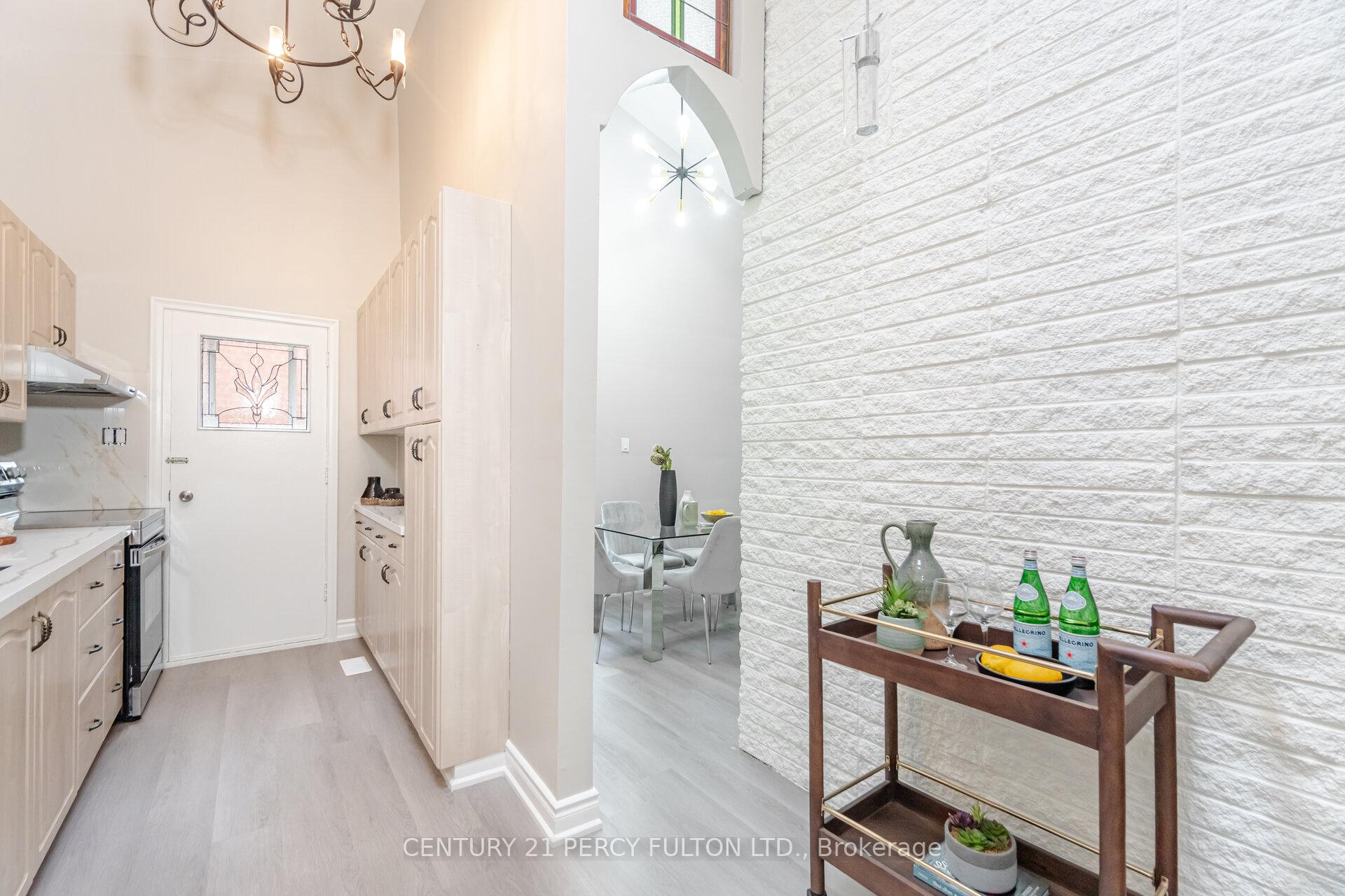 Photo 14 of 27 Benleigh Drive, Scarborough, Woburn — HOMEH