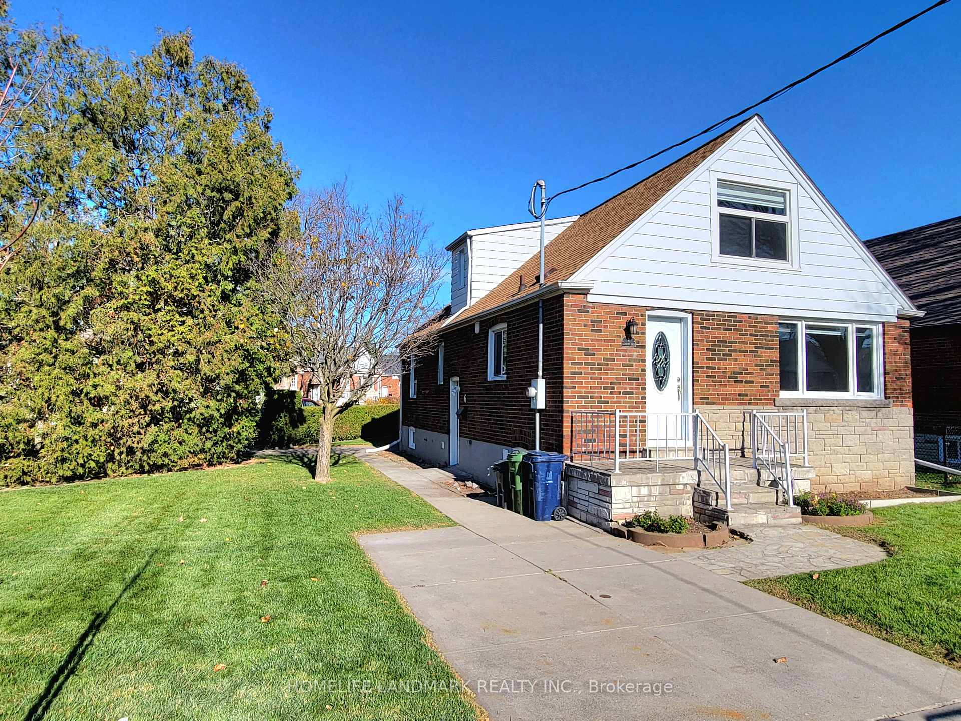 Photo 1 of Unit Main, 6 Gardens Crescent, Toronto, East York — HOMEH