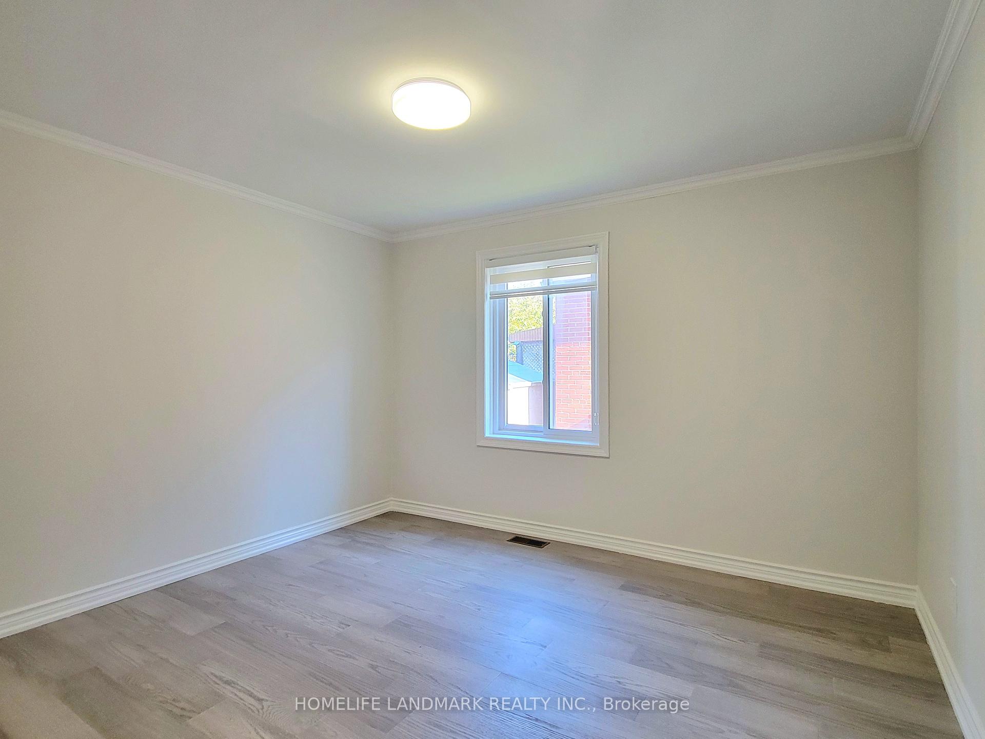 Photo 8 of Unit Main, 6 Gardens Crescent, Toronto, East York — HOMEH