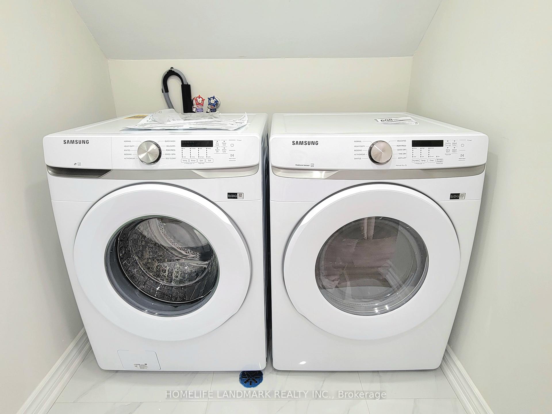 Photo 11 of Unit Main, 6 Gardens Crescent, Toronto, East York — HOMEH
