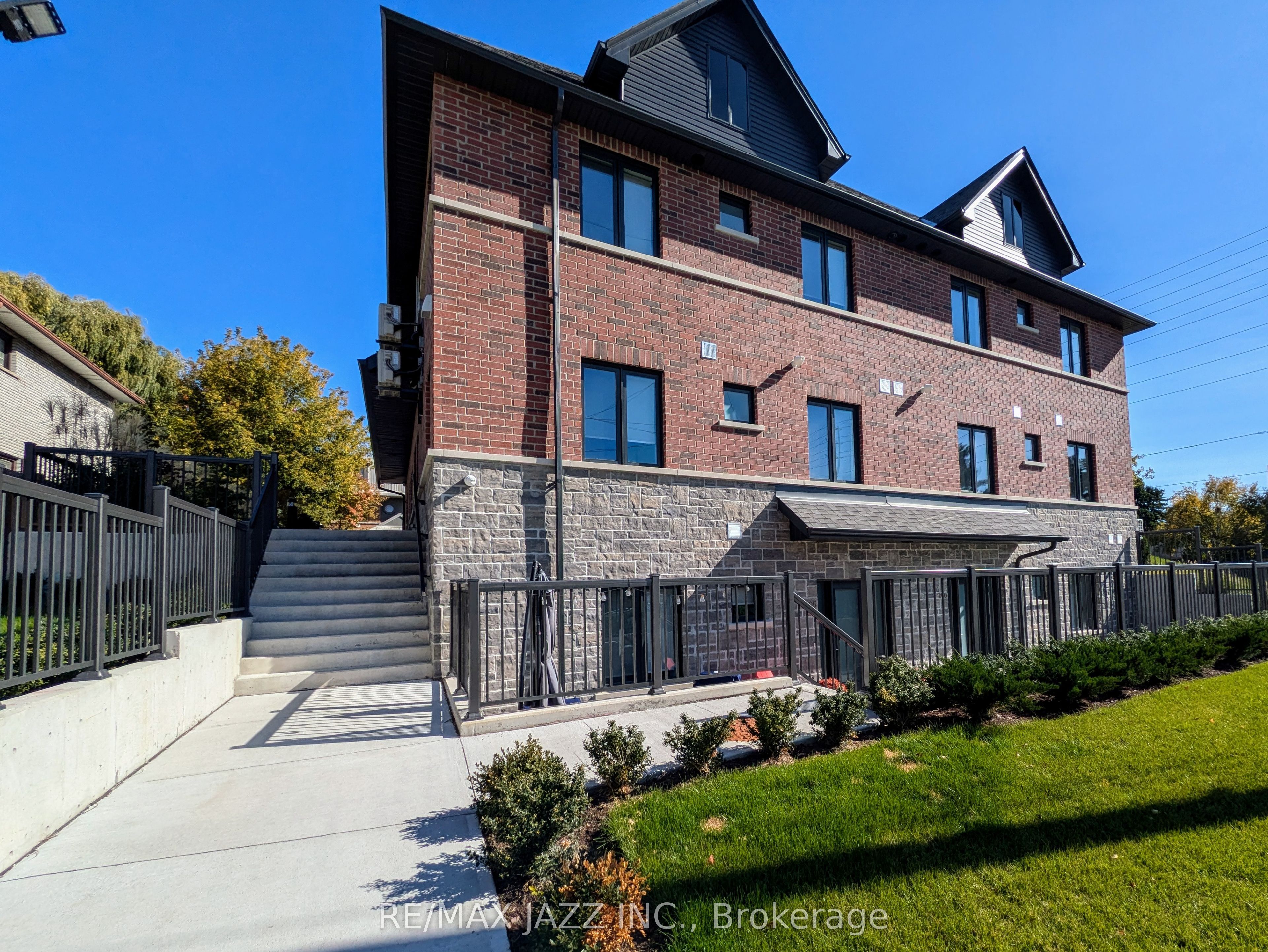 Photo 2 of Unit 105, 750 King Street E, Oshawa, Eastdale — HOMEH