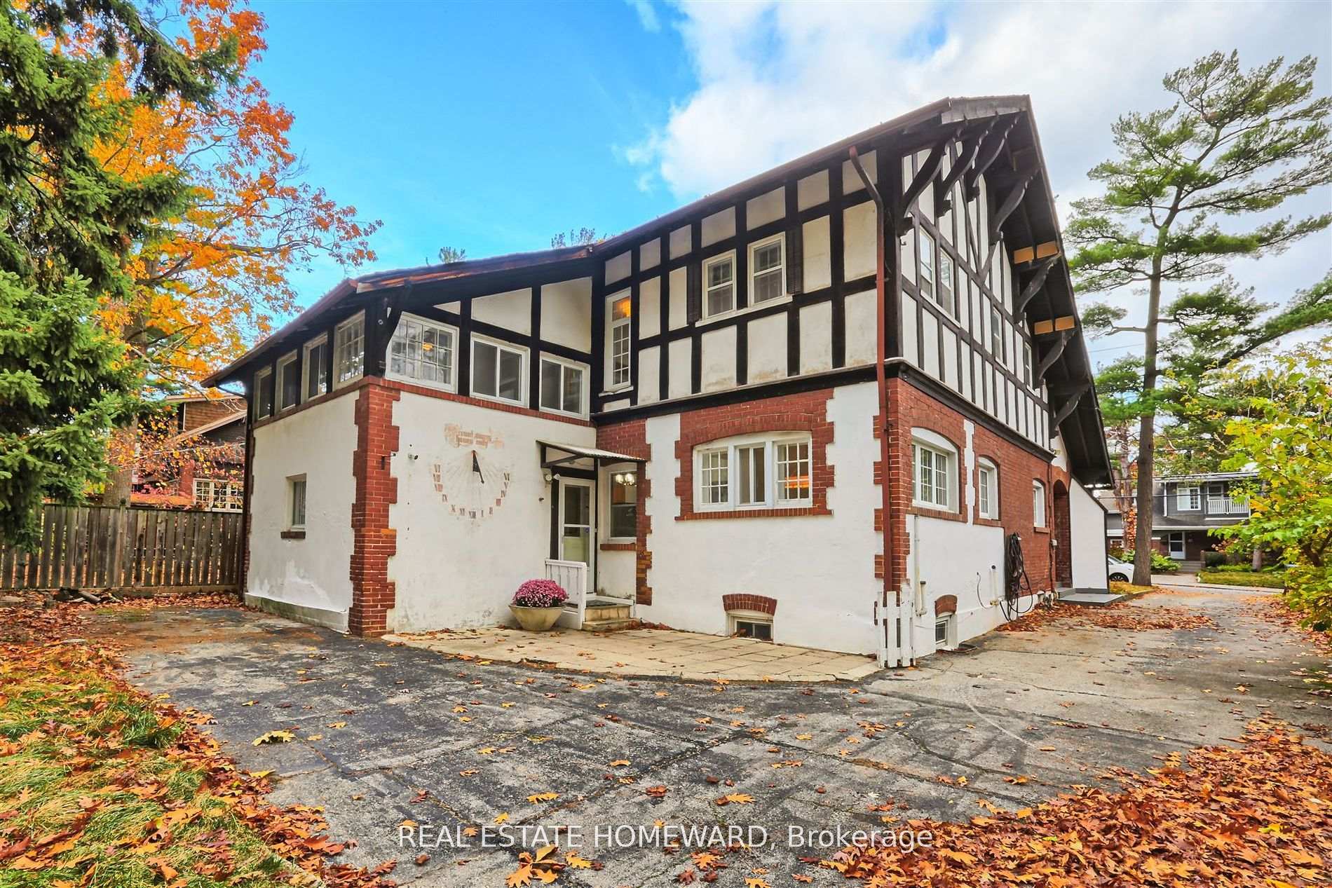 Photo 35 of 50 Courcelette Road, Scarborough, Birchcliffe-Cliffside — HOMEH