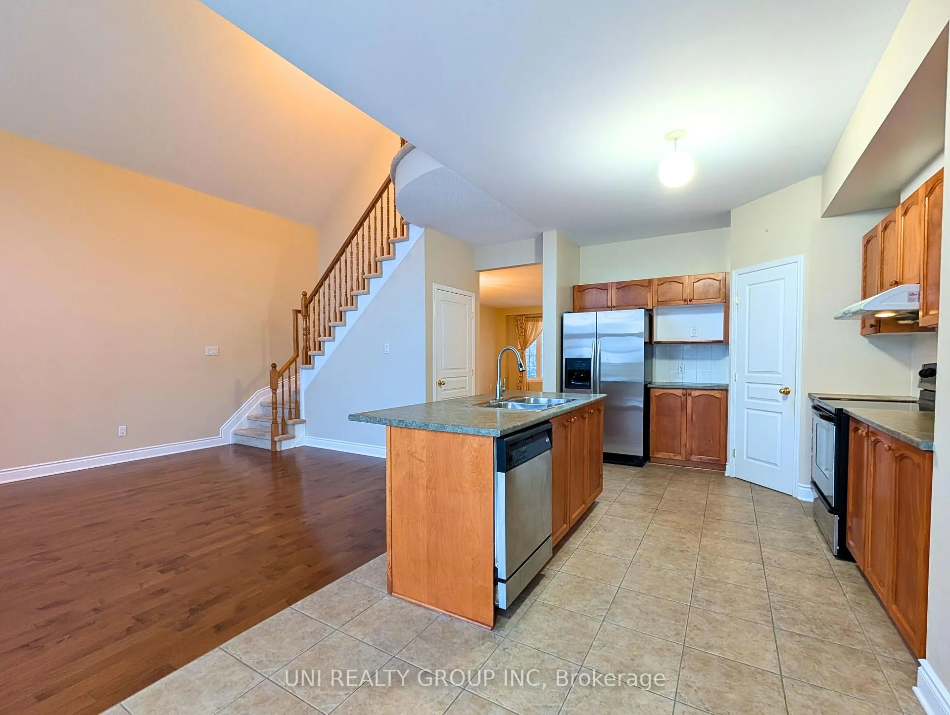 Photo 20 of 105 Cheyenne Way, Ottawa, Barrhaven - Stonebridge — HOMEH