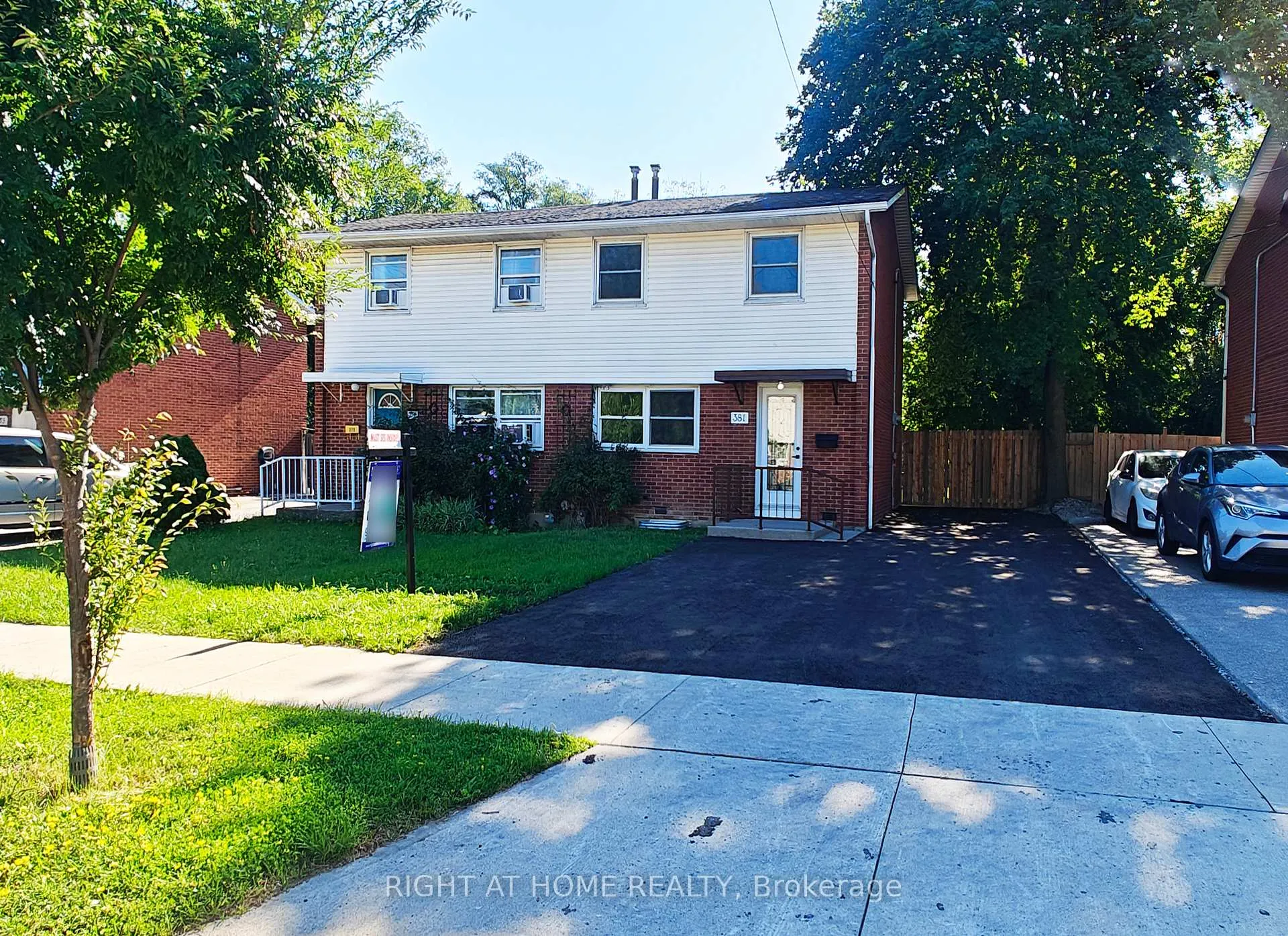 Photo 3 of 381 East 23rd Street, Hamilton, Burkholme — HOMEH