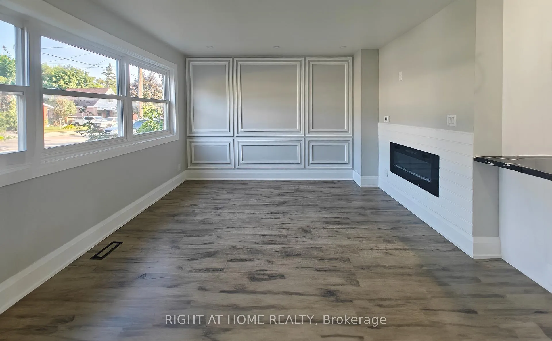 Photo 6 of 381 East 23rd Street, Hamilton, Burkholme — HOMEH