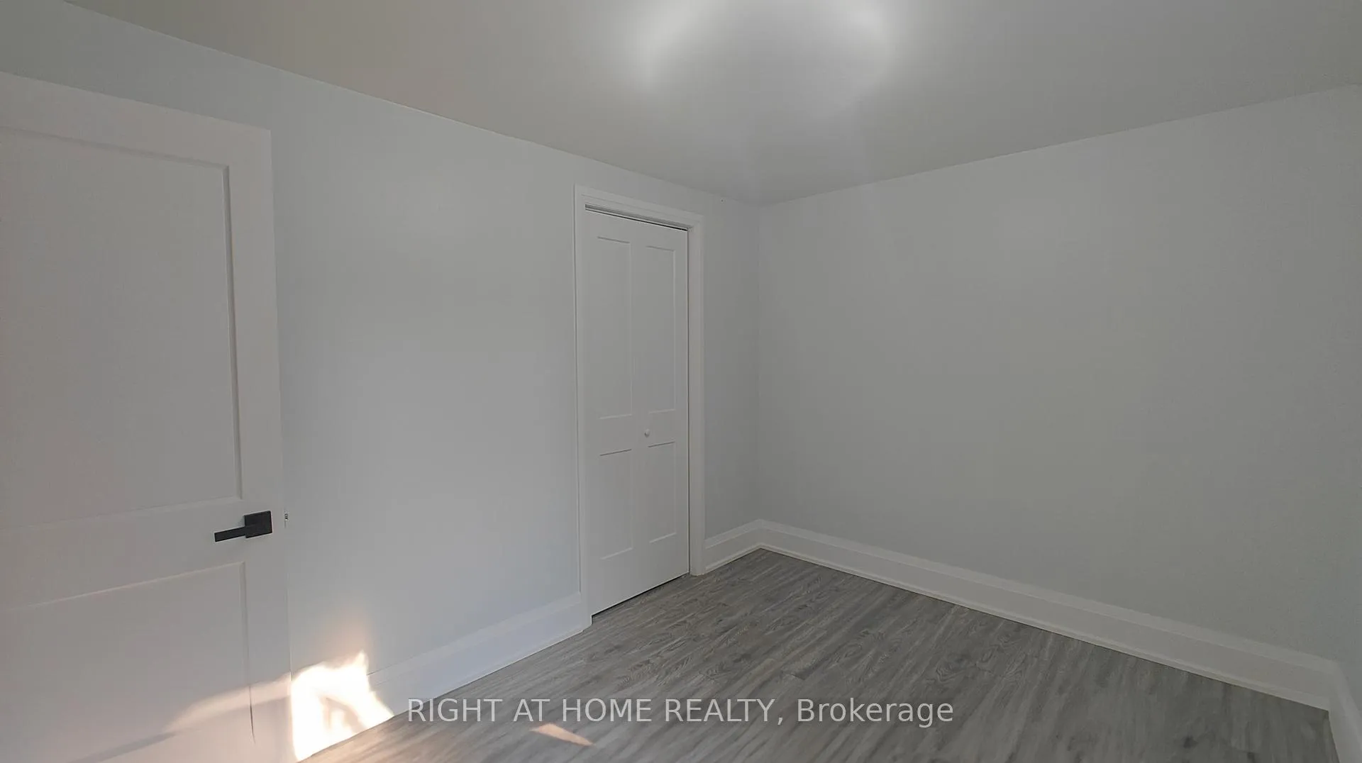 Photo 25 of 381 East 23rd Street, Hamilton, Burkholme — HOMEH