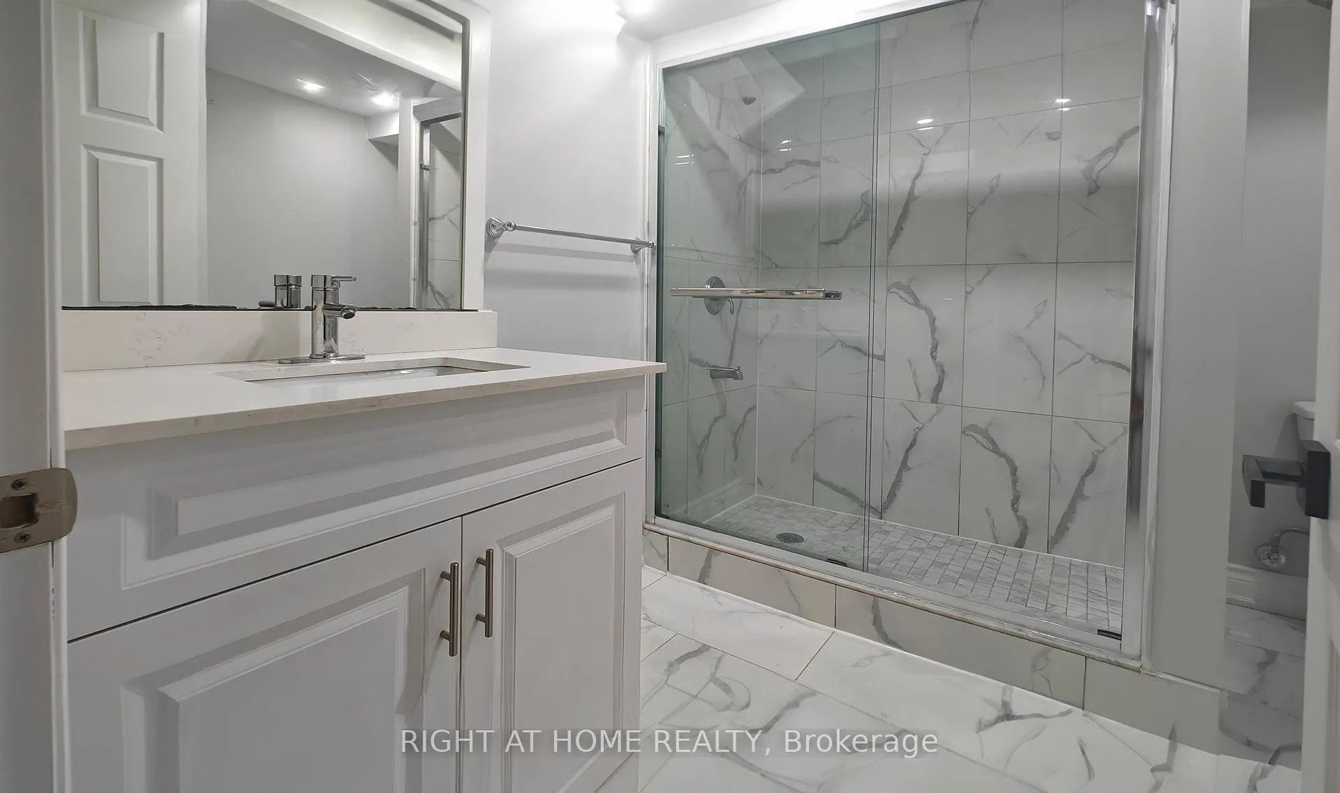 Photo 38 of 381 East 23rd Street, Hamilton, Burkholme — HOMEH