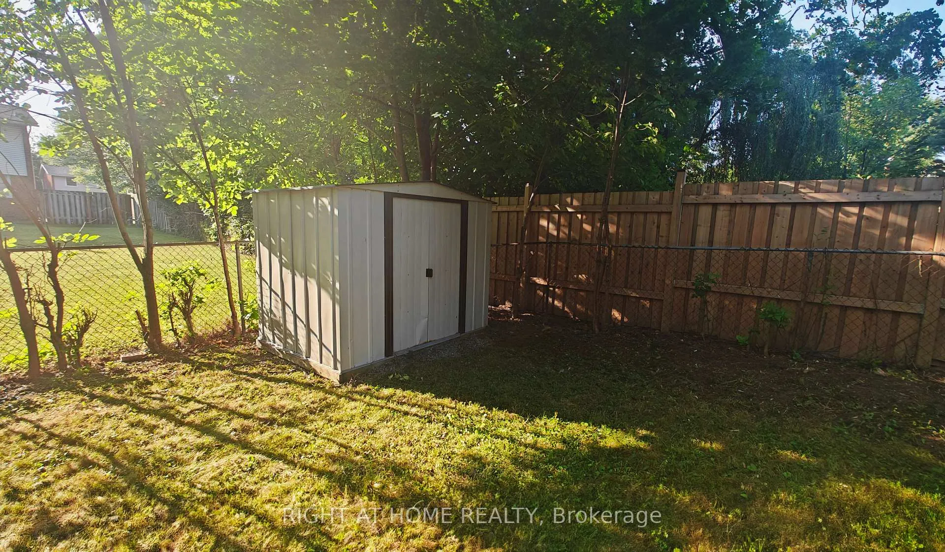 Photo 42 of 381 East 23rd Street, Hamilton, Burkholme — HOMEH