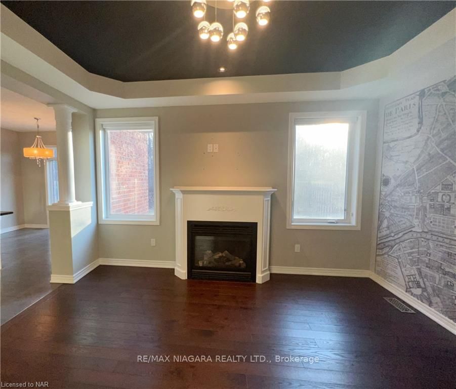 Photo 6 of 114 Winterberry Boulevard S, Thorold, Confederation Heights — HOMEH