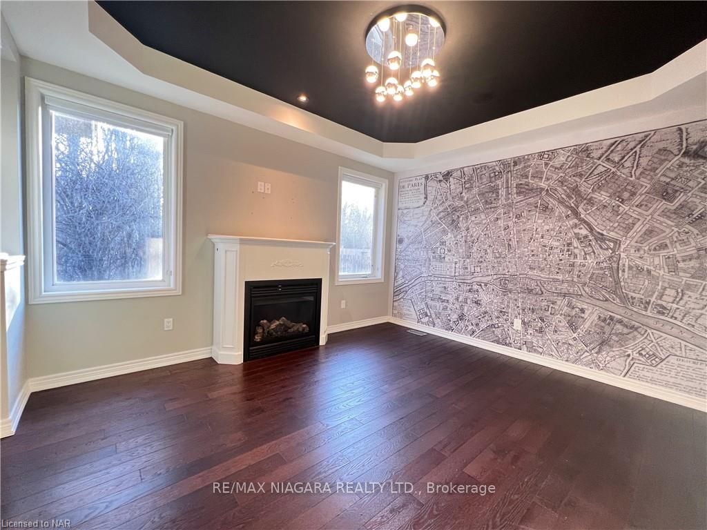 Photo 7 of 114 Winterberry Boulevard S, Thorold, Confederation Heights — HOMEH
