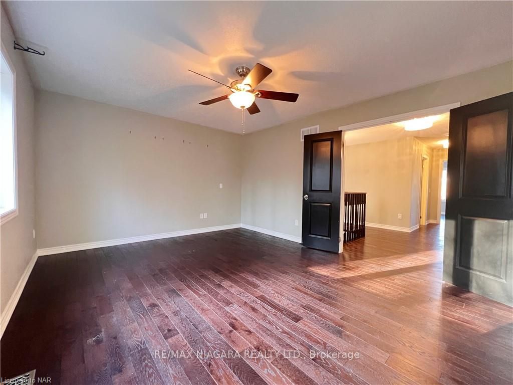 Photo 22 of 114 Winterberry Boulevard S, Thorold, Confederation Heights — HOMEH