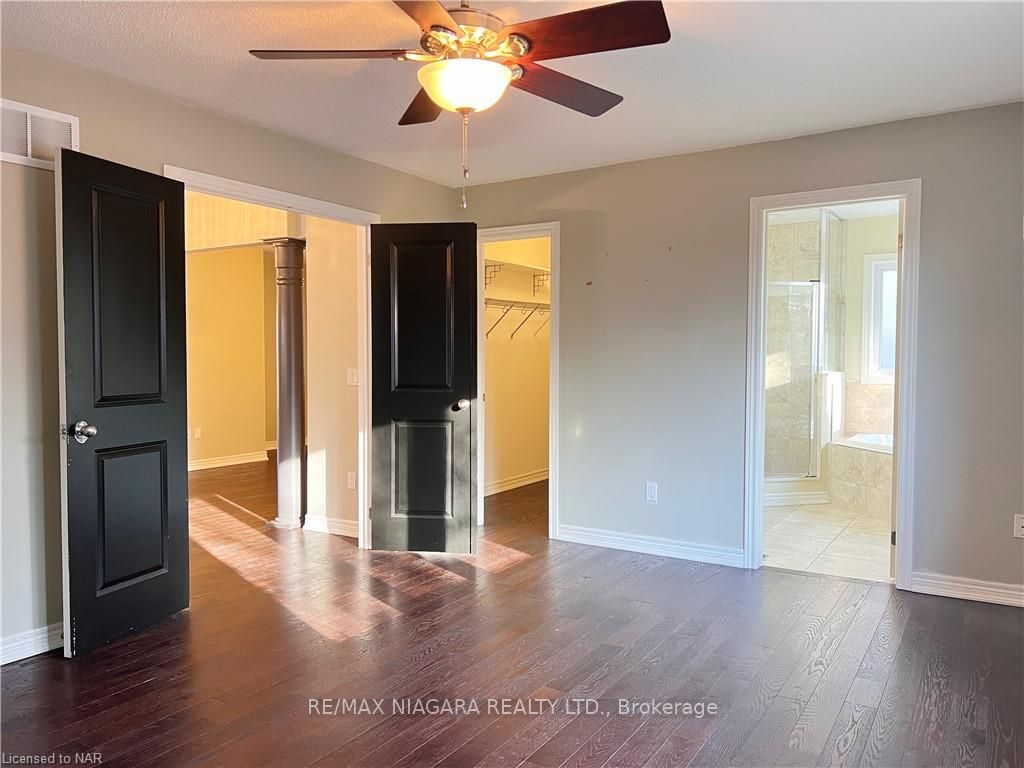 Photo 23 of 114 Winterberry Boulevard S, Thorold, Confederation Heights — HOMEH
