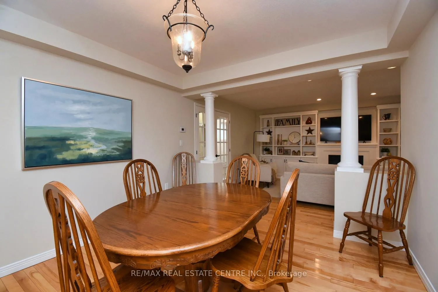 Photo 17 of 35 Eringate Drive, Hamilton, Stoney Creek Mountain — HOMEH