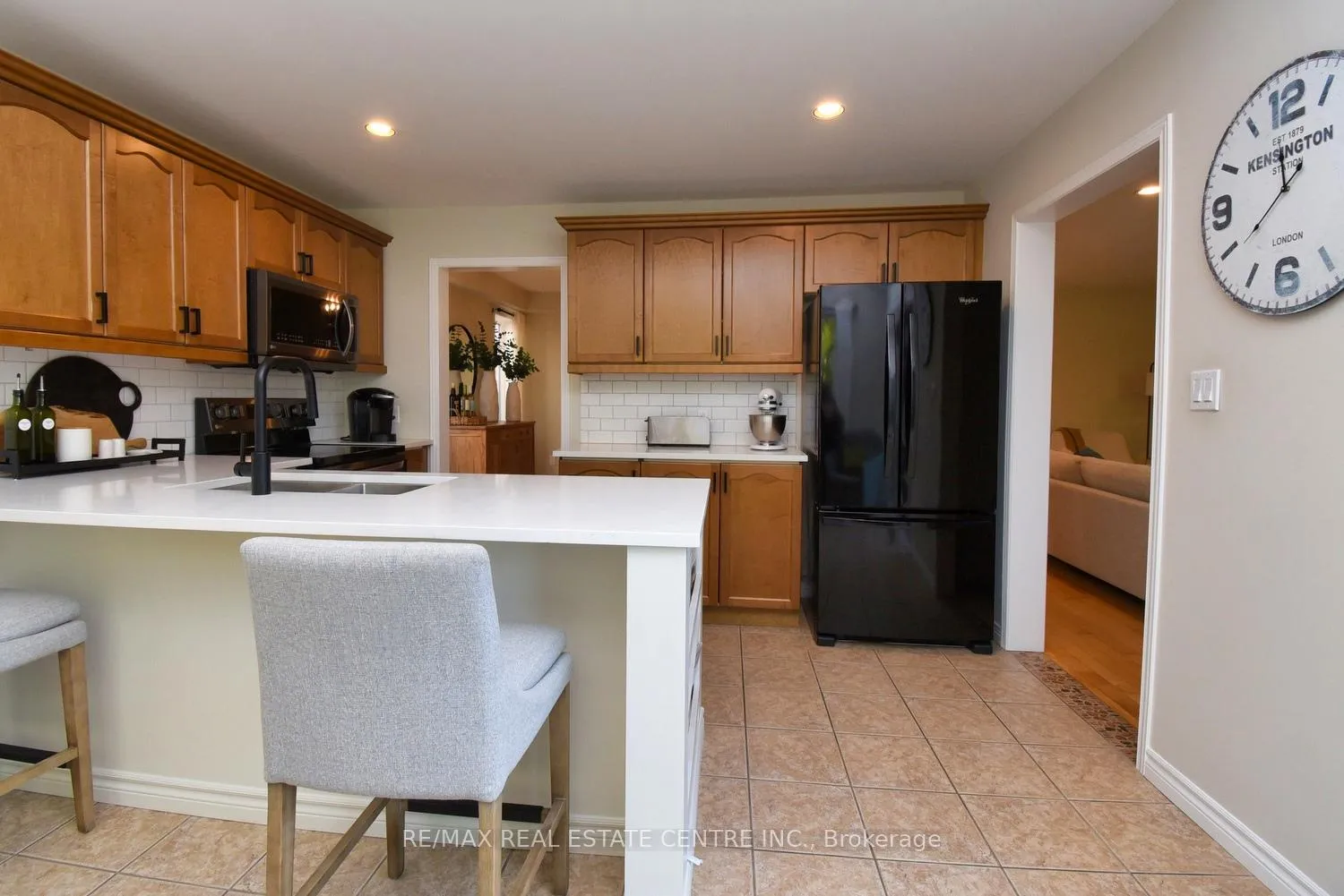 Photo 24 of 35 Eringate Drive, Hamilton, Stoney Creek Mountain — HOMEH