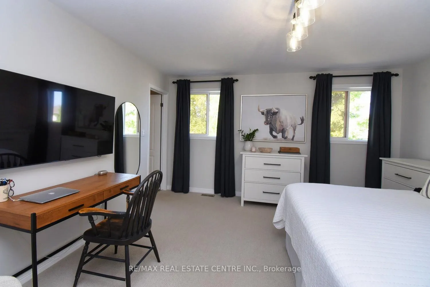 Photo 32 of 35 Eringate Drive, Hamilton, Stoney Creek Mountain — HOMEH