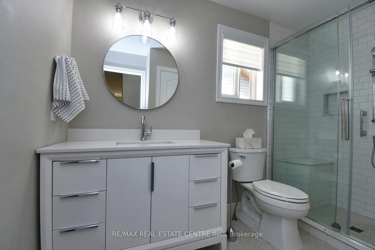 Photo 43 of 35 Eringate Drive, Hamilton, Stoney Creek Mountain — HOMEH