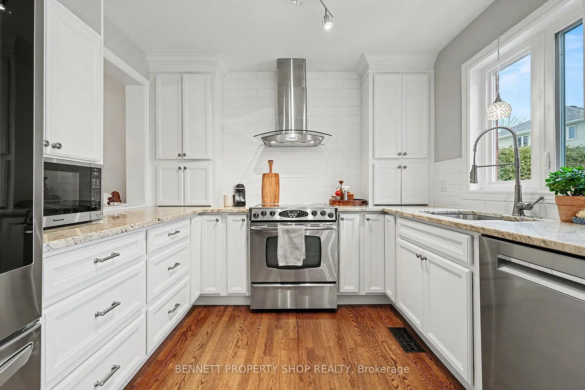 Photo 10 of 12 Sherk Crescent, Ottawa, Kanata - Kanata Lakes/Heritage Hills — HOMEH