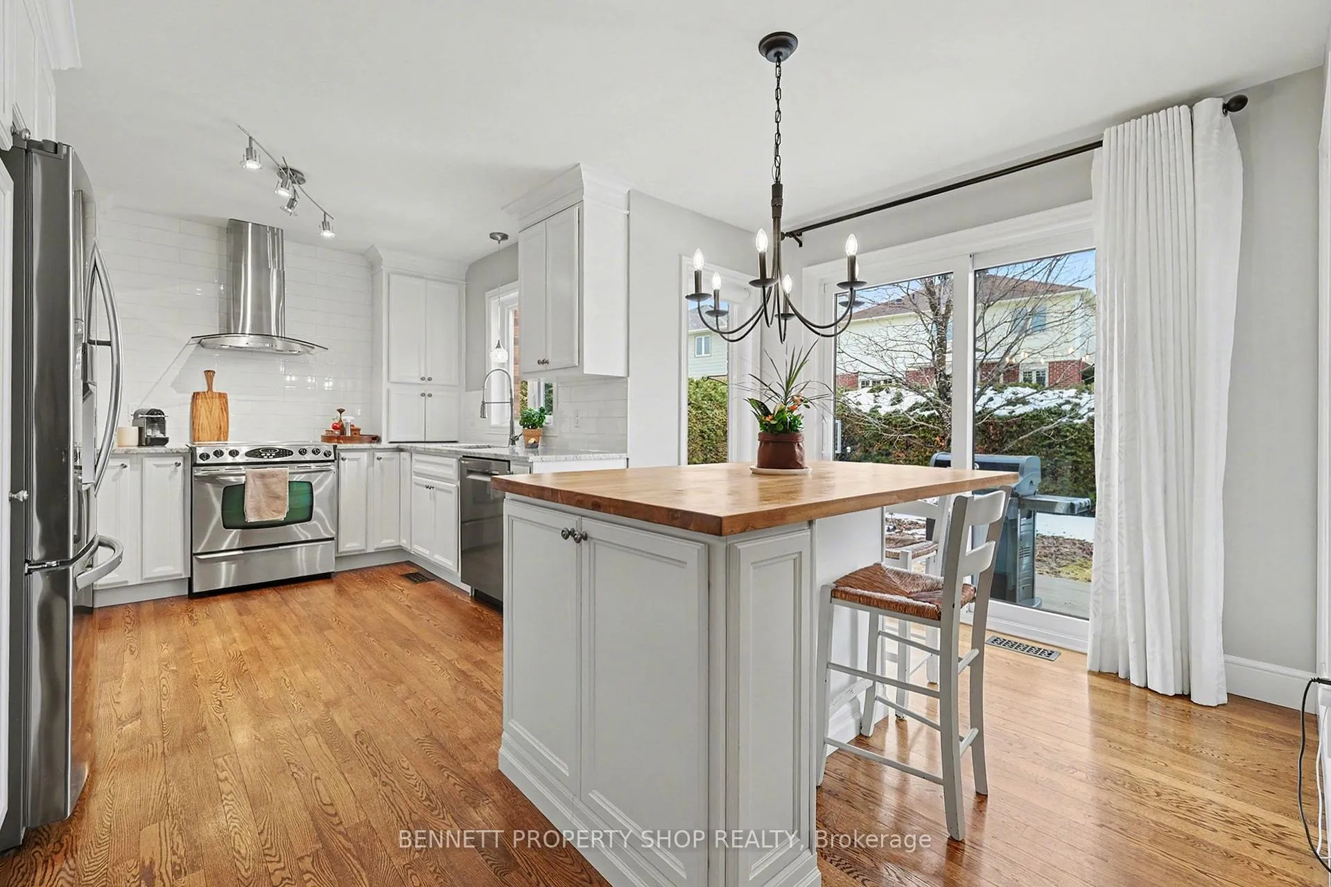 Photo 13 of 12 Sherk Crescent, Ottawa, Kanata - Kanata Lakes/Heritage Hills — HOMEH