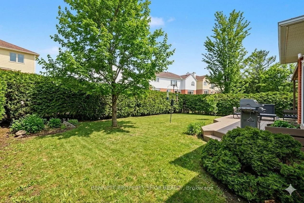 Photo 29 of 12 Sherk Crescent, Ottawa, Kanata - Kanata Lakes/Heritage Hills — HOMEH
