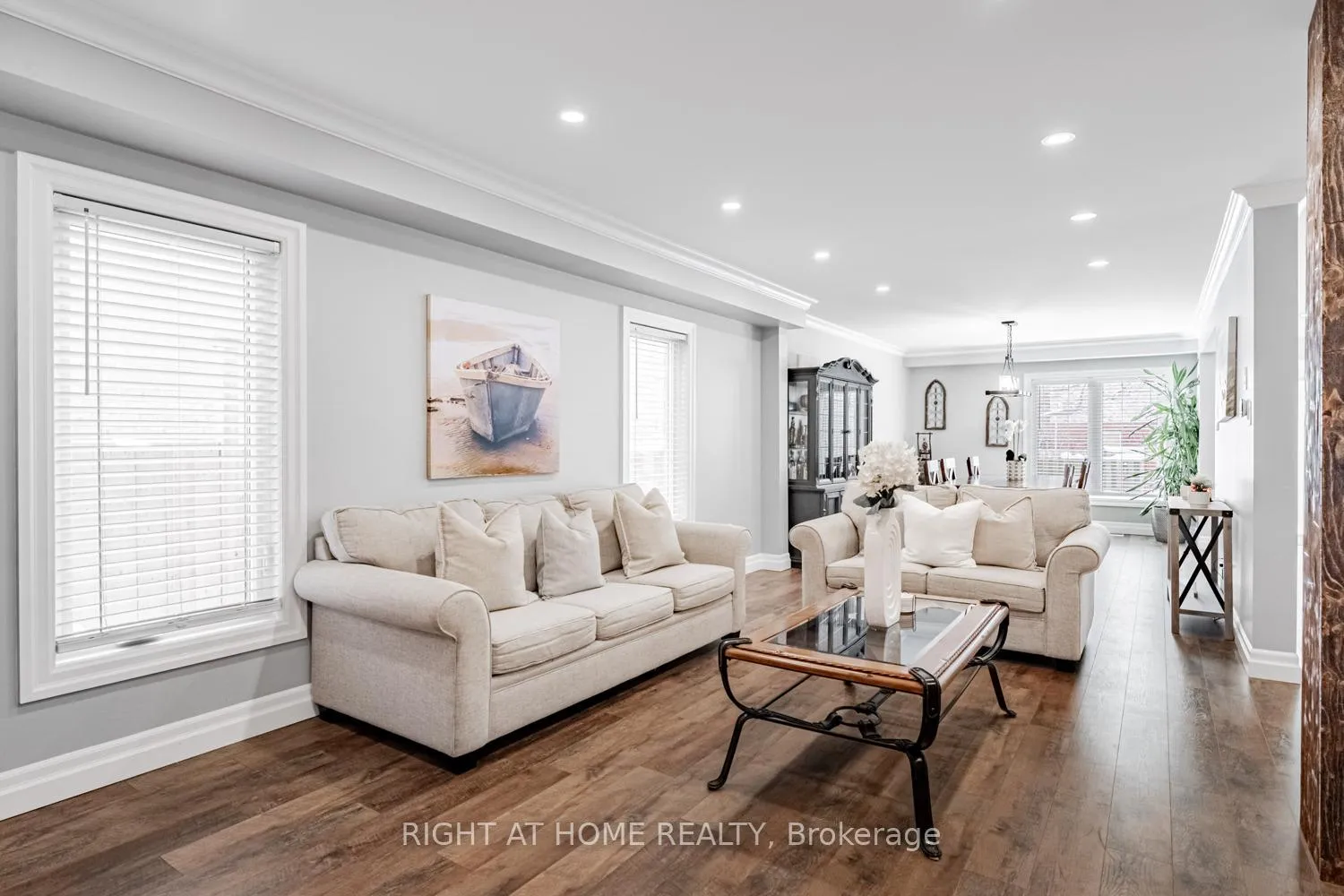 Photo 4 of 52 Milson Crescent, Guelph, Kortright Hills — HOMEH