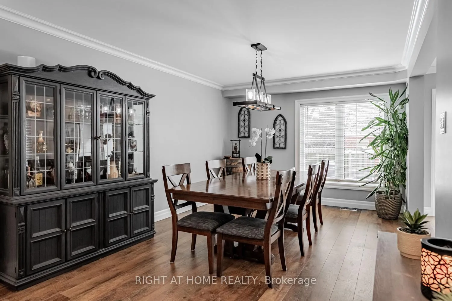 Photo 7 of 52 Milson Crescent, Guelph, Kortright Hills — HOMEH