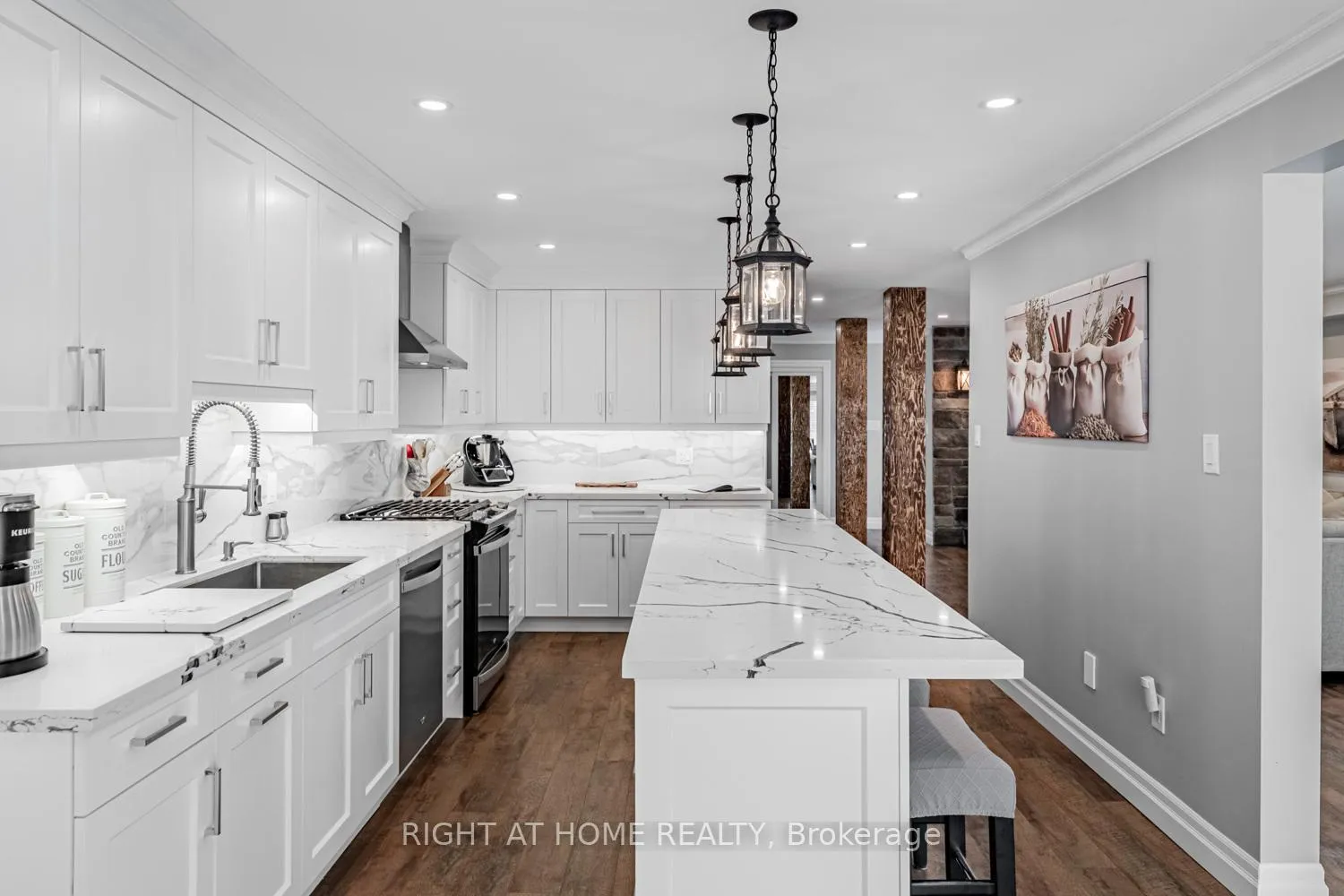 Photo 10 of 52 Milson Crescent, Guelph, Kortright Hills — HOMEH