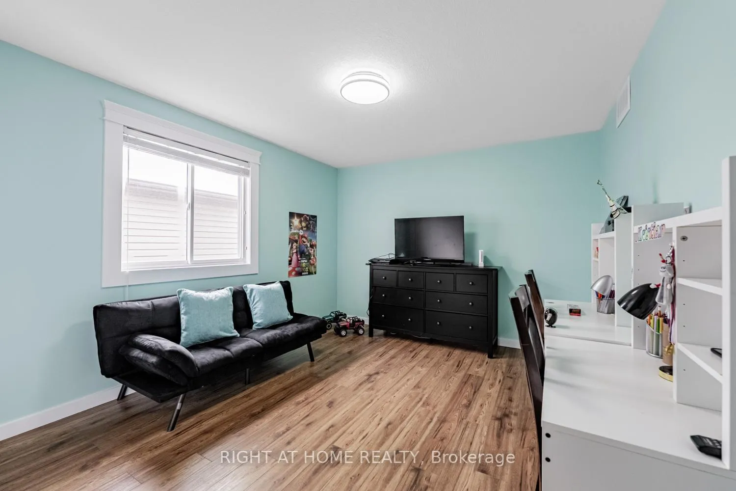 Photo 18 of 52 Milson Crescent, Guelph, Kortright Hills — HOMEH