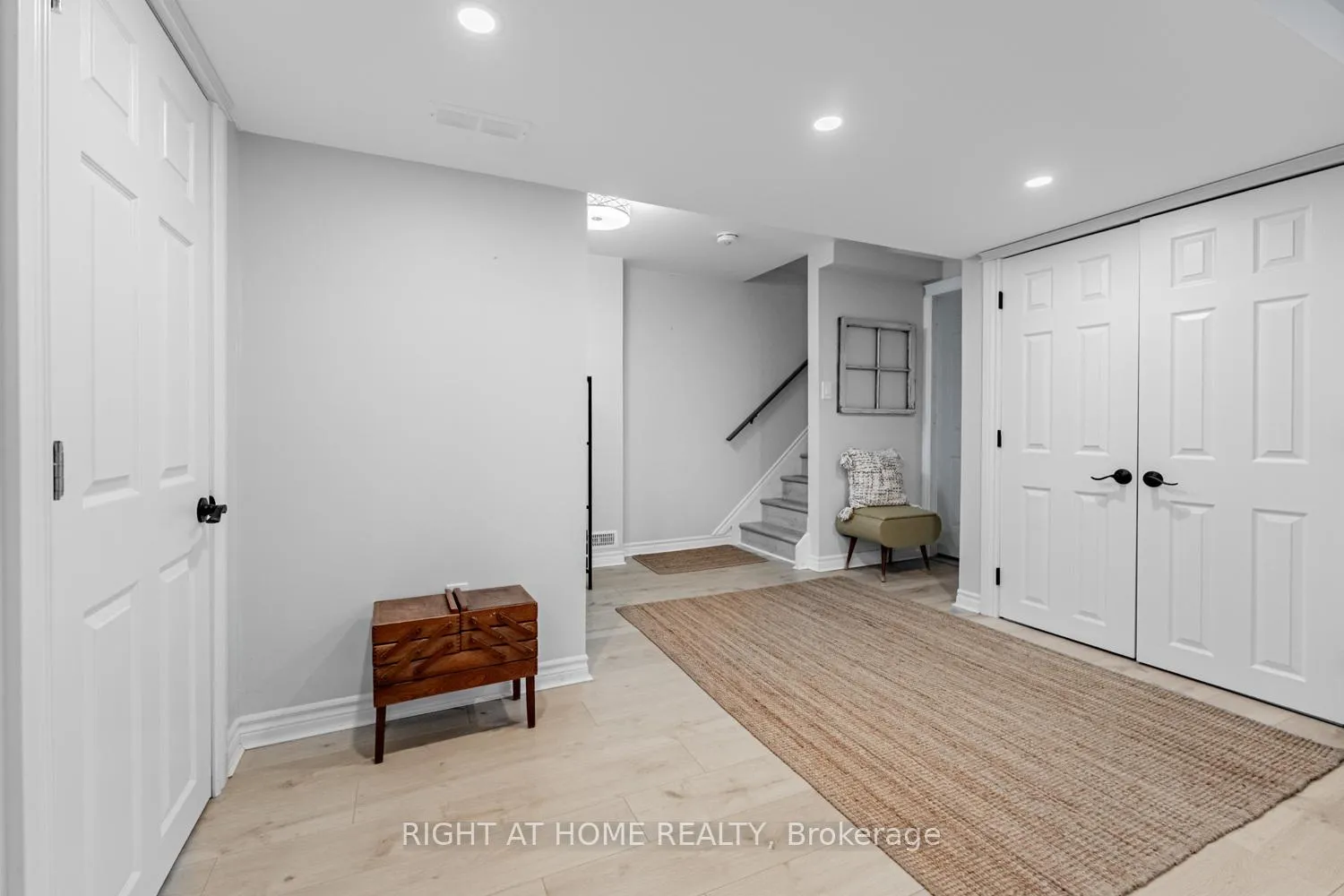 Photo 22 of 52 Milson Crescent, Guelph, Kortright Hills — HOMEH
