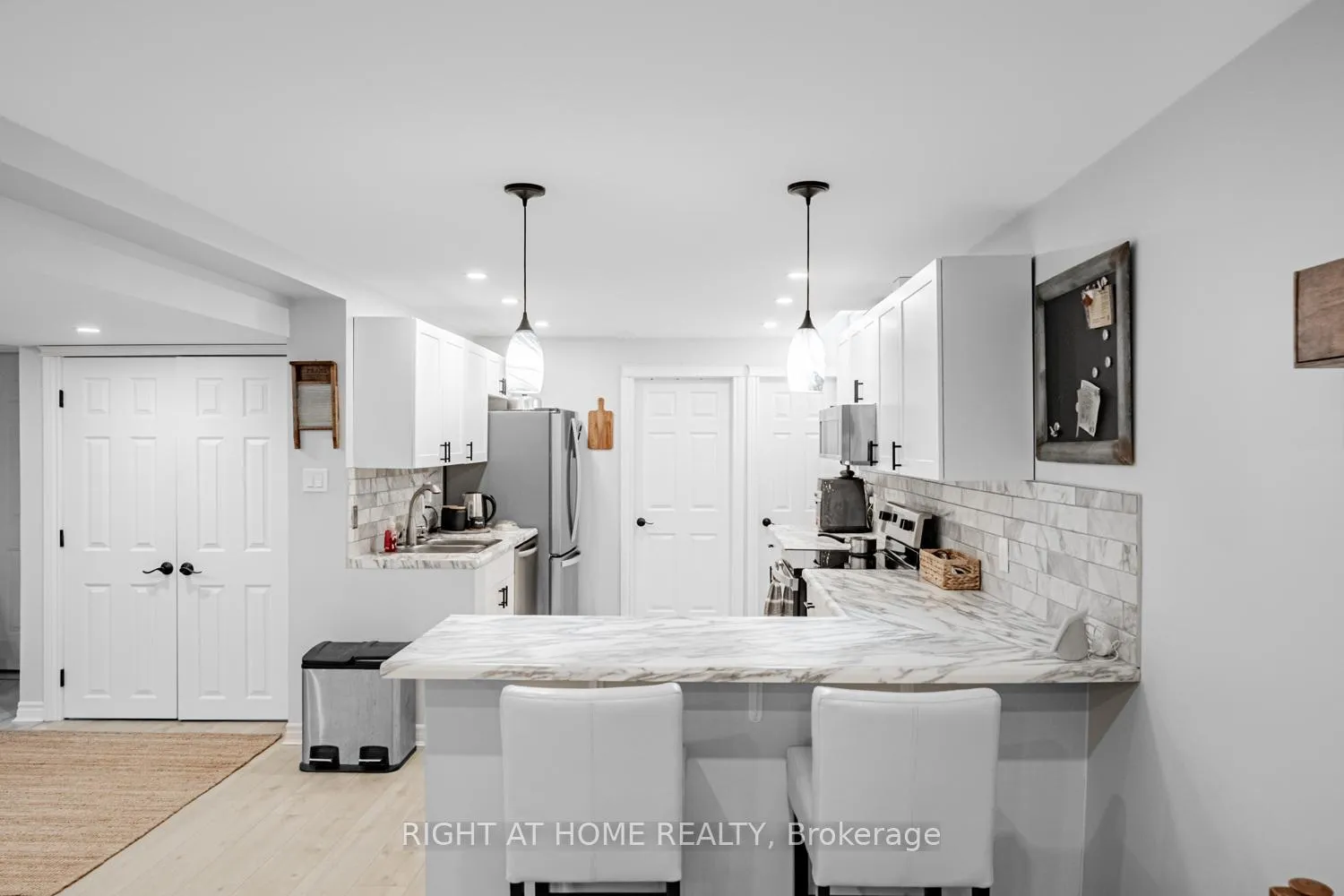 Photo 23 of 52 Milson Crescent, Guelph, Kortright Hills — HOMEH