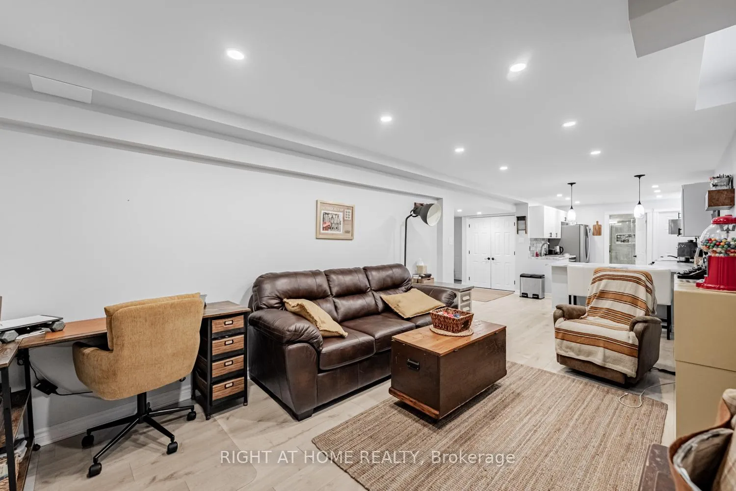 Photo 25 of 52 Milson Crescent, Guelph, Kortright Hills — HOMEH