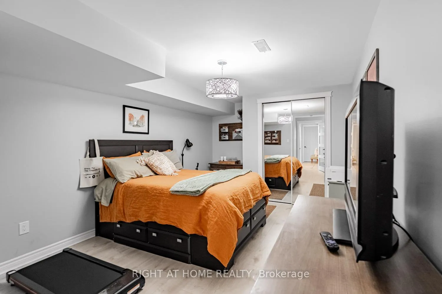 Photo 28 of 52 Milson Crescent, Guelph, Kortright Hills — HOMEH
