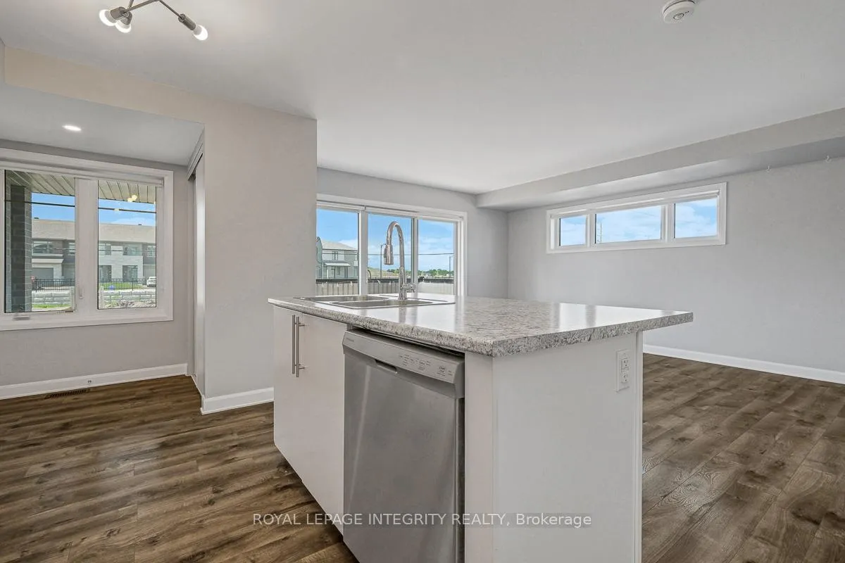 Photo 14 of 2335A Mer bleu Road, Ottawa, Avalon West — HOMEH