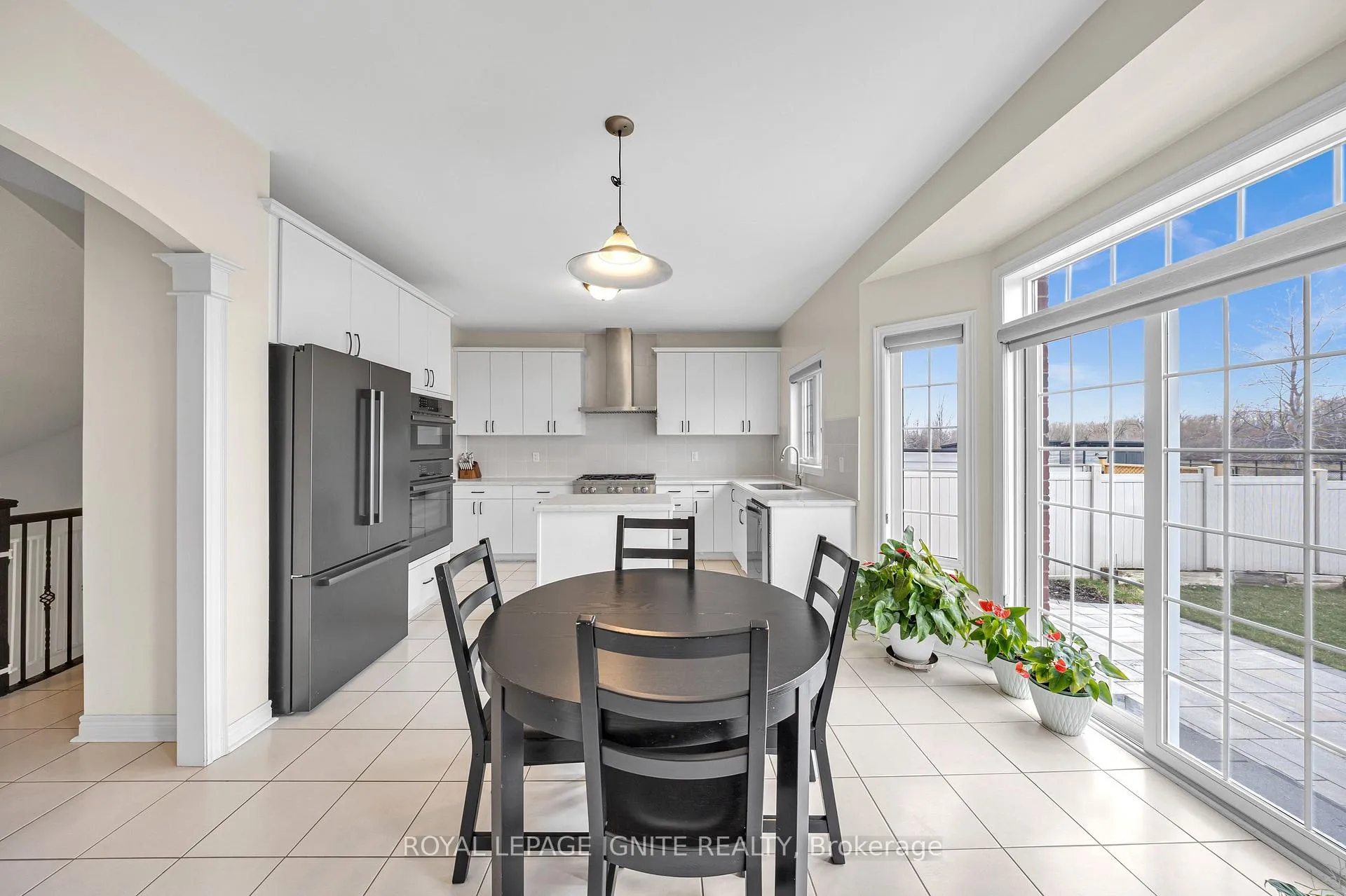 Photo 16 of 725 Audley Road S, Ajax, South East — HOMEH