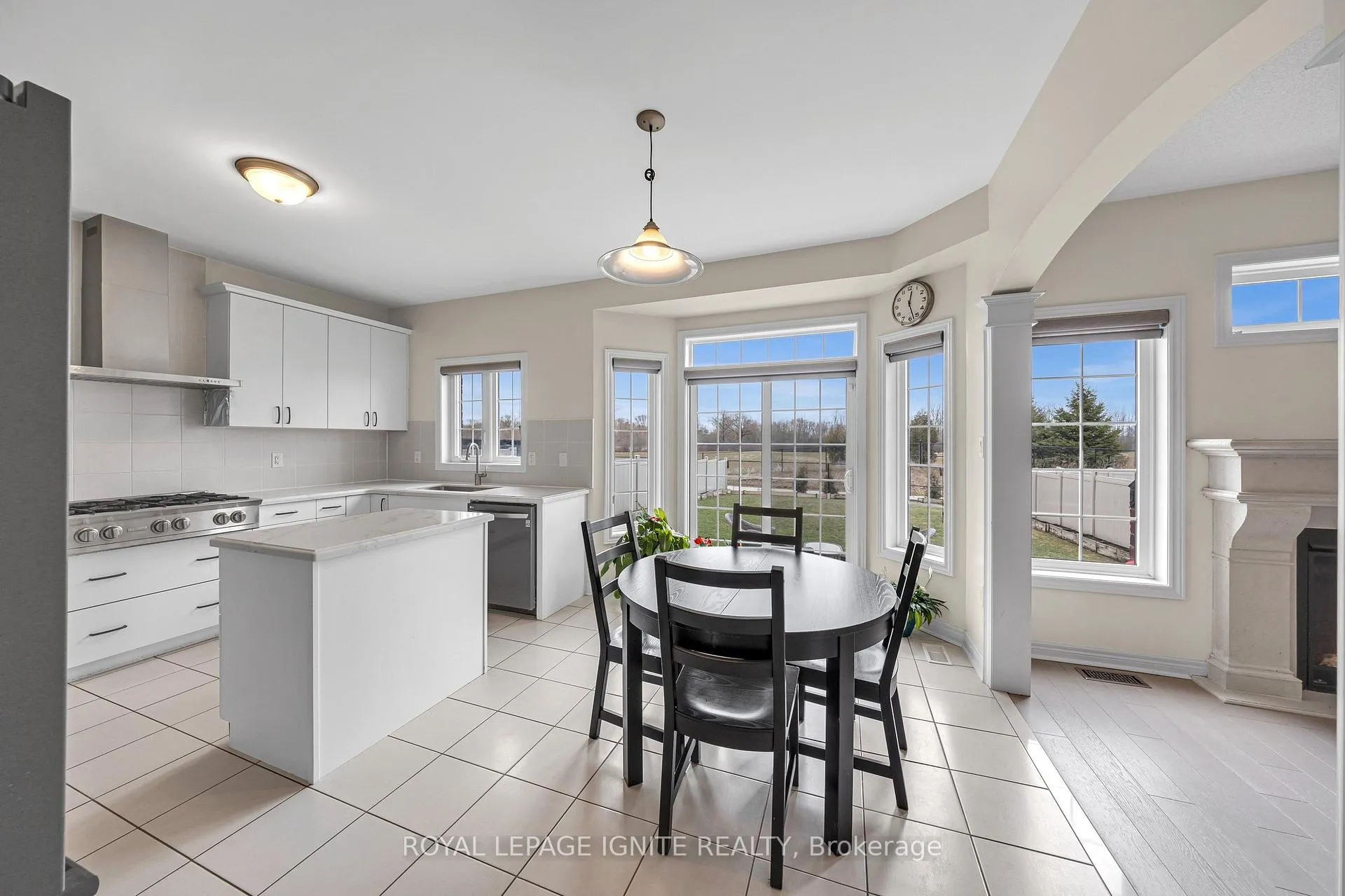 Photo 18 of 725 Audley Road S, Ajax, South East — HOMEH