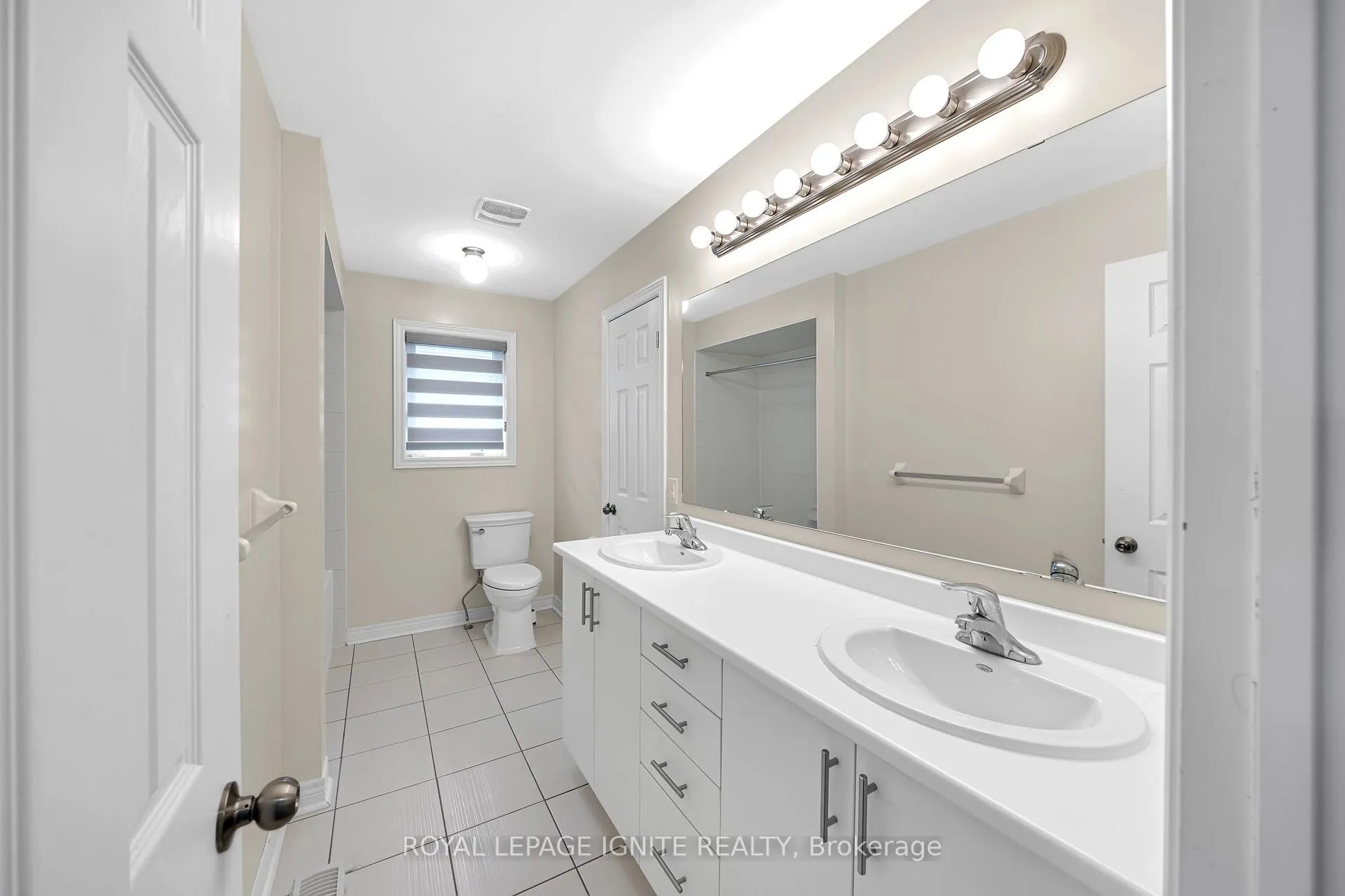 Photo 31 of 725 Audley Road S, Ajax, South East — HOMEH